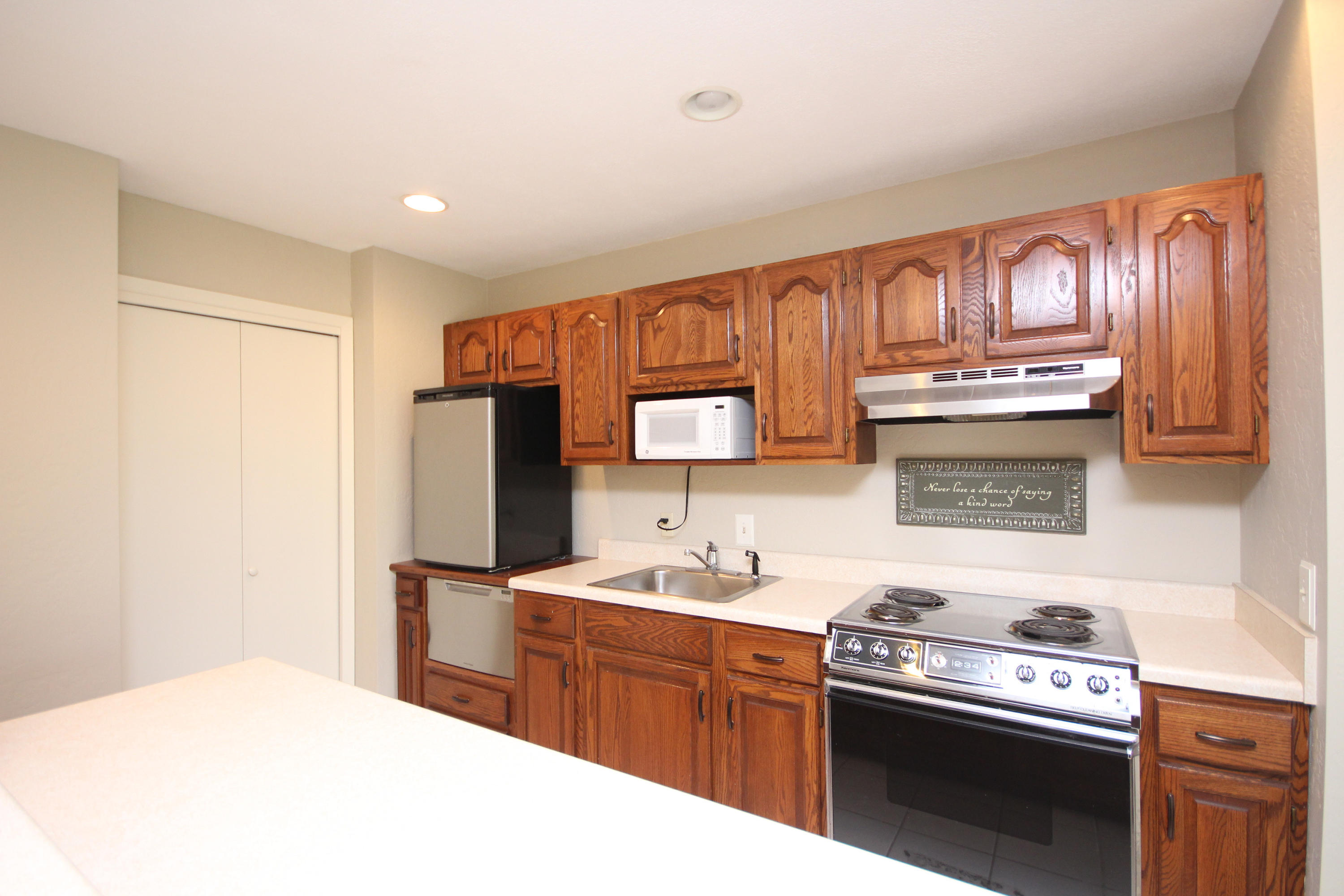 ROCKY BAYOU COUNTRY CLUB ESTATES 3,Lot 28 - Residential