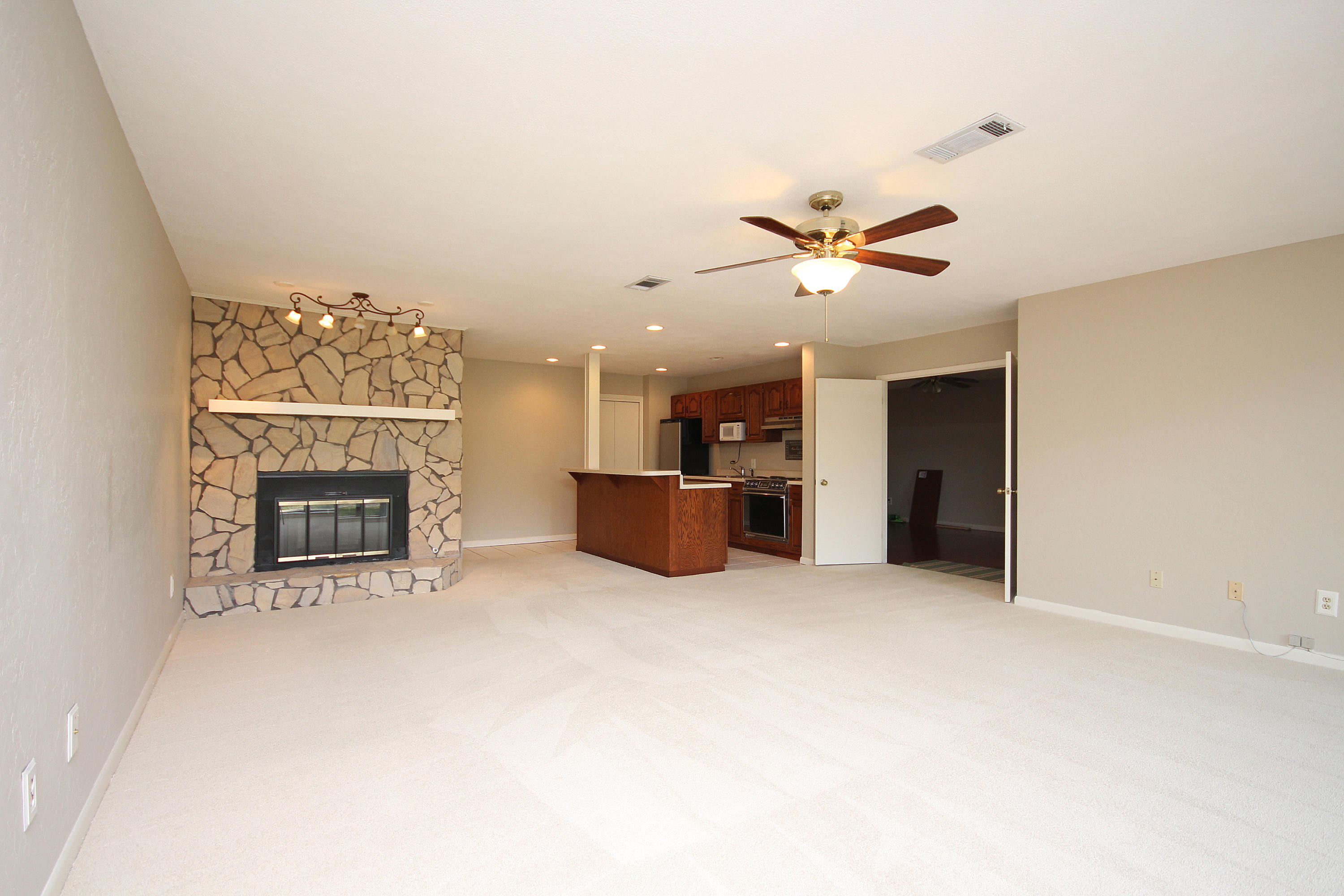 ROCKY BAYOU COUNTRY CLUB ESTATES 3,Lot 28 - Residential