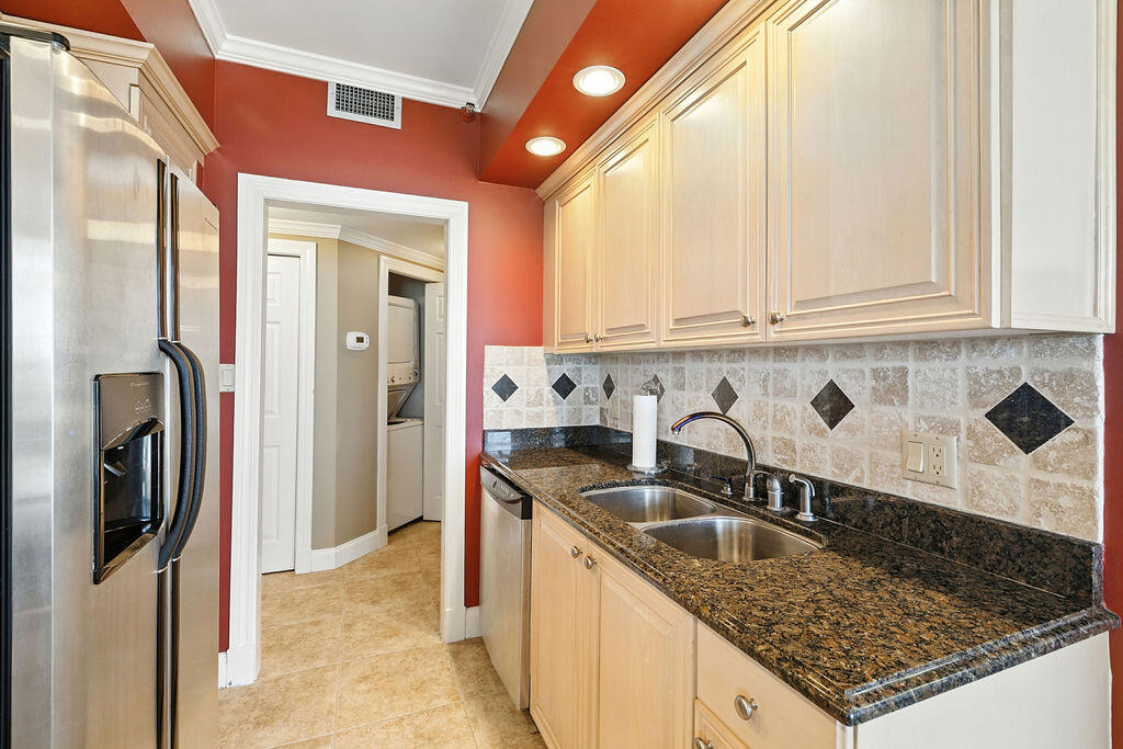 DESTIN SURFSIDE CONDO - Residential