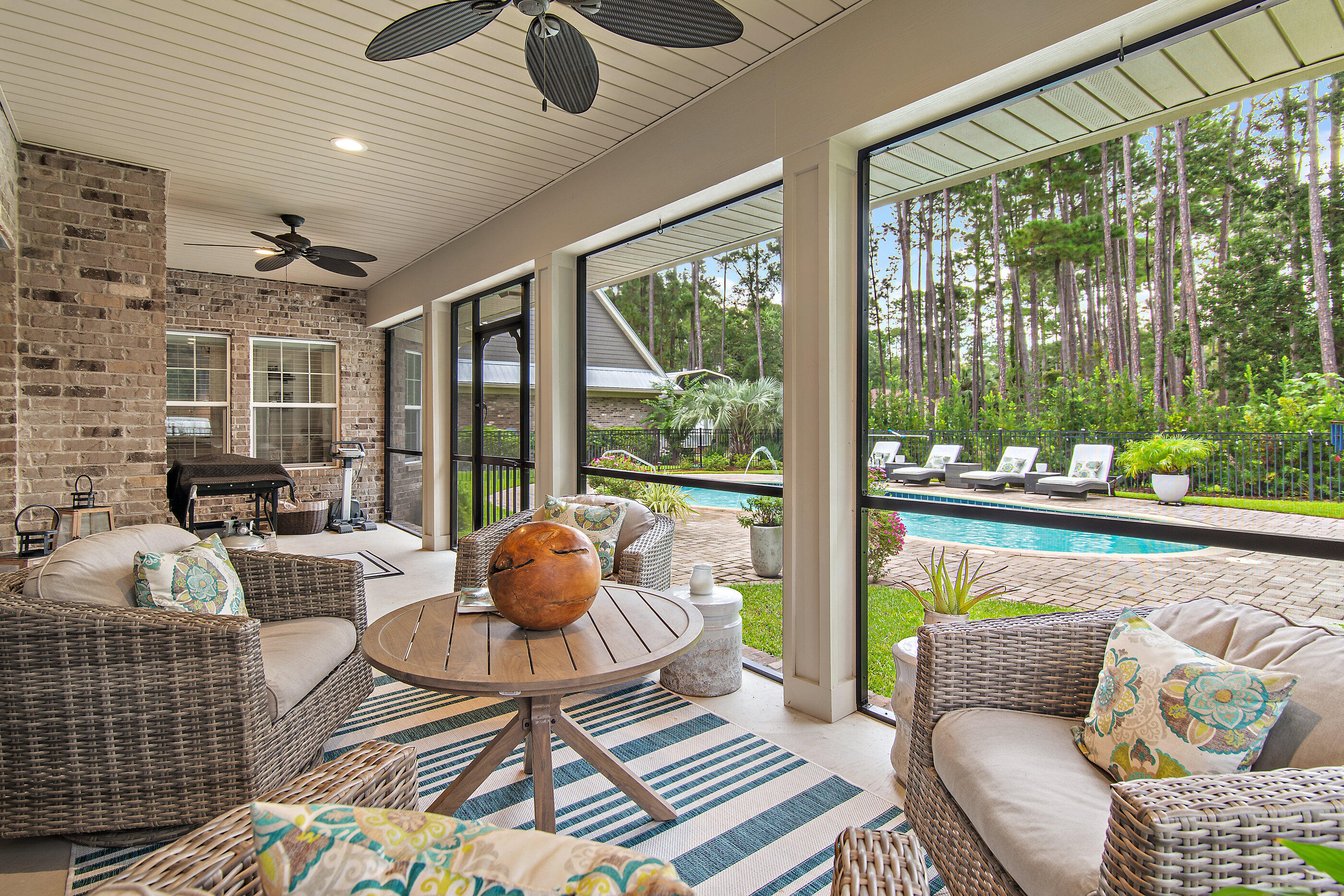 BAY GROVE - Residential