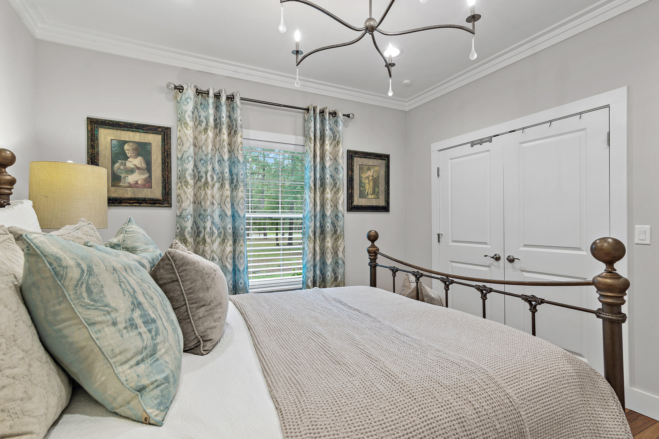 BAY GROVE - Residential