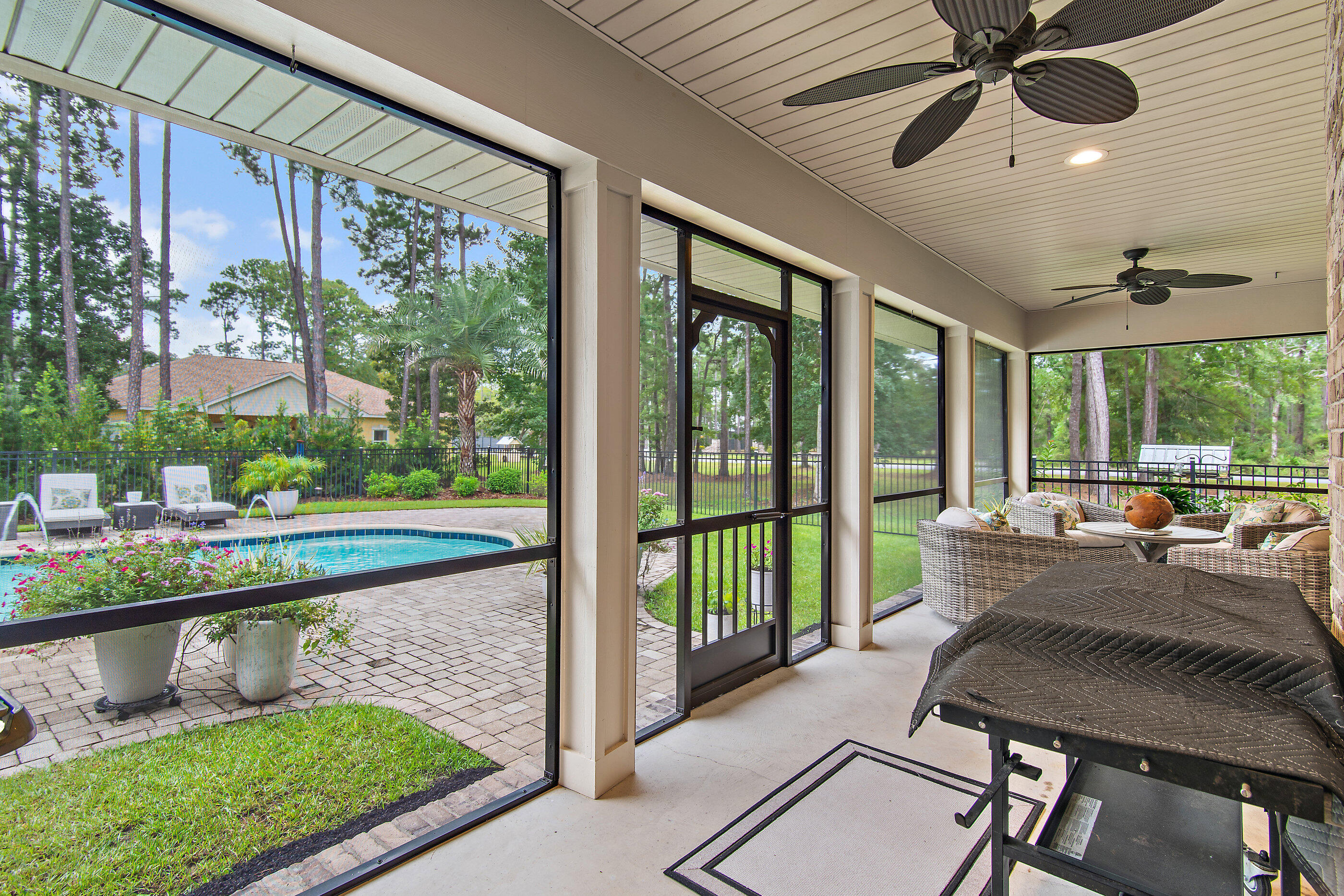 BAY GROVE - Residential