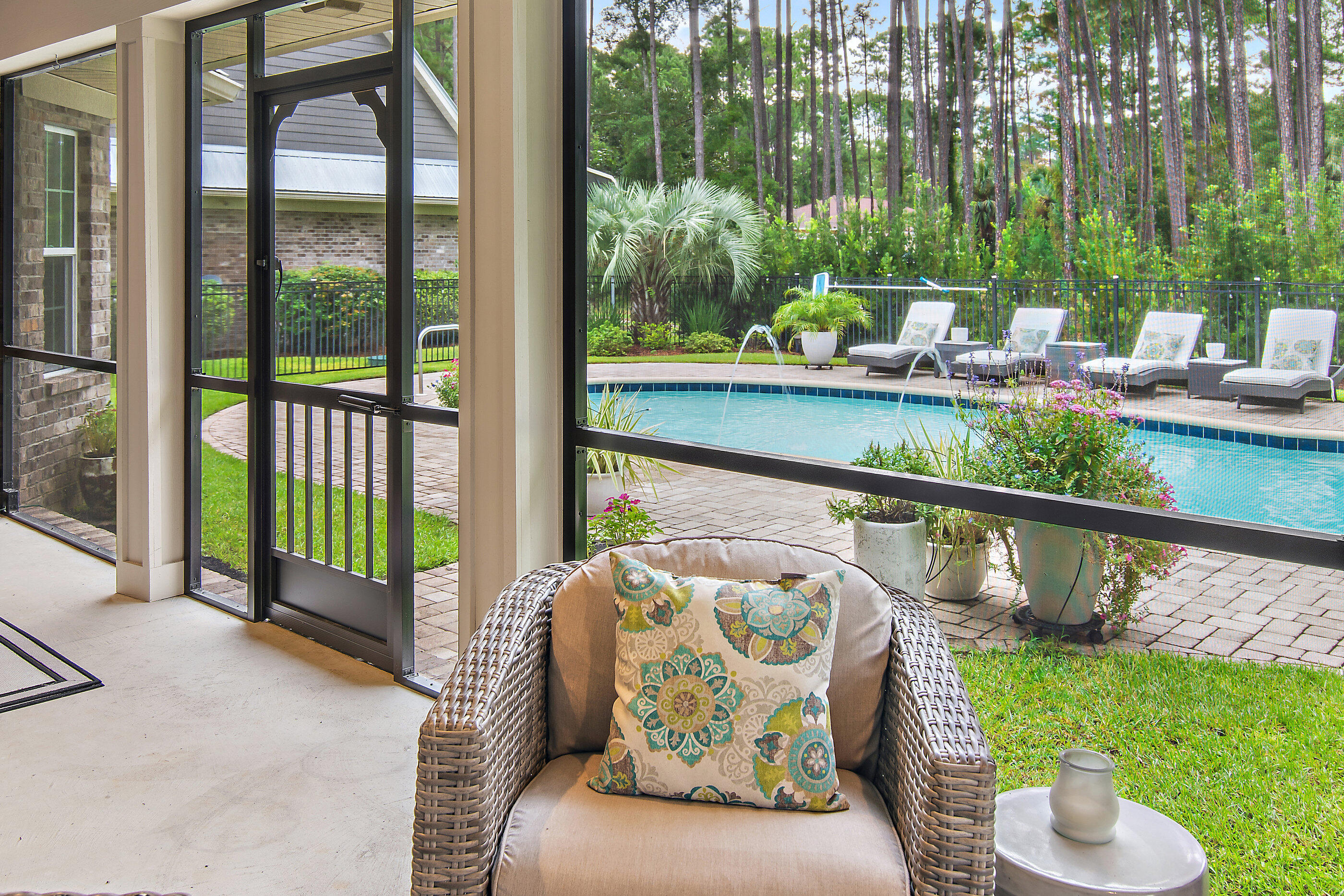 BAY GROVE - Residential