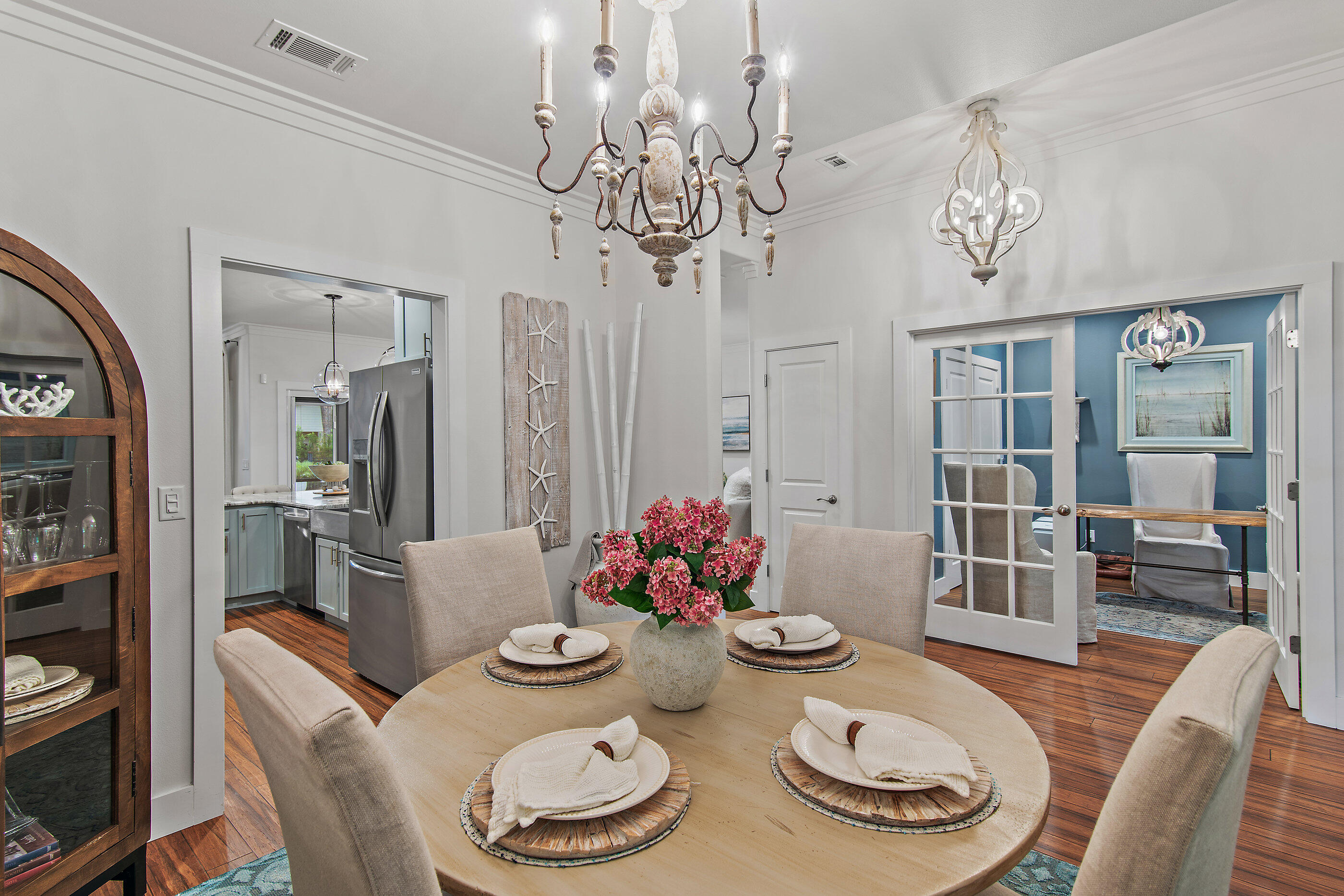 BAY GROVE - Residential