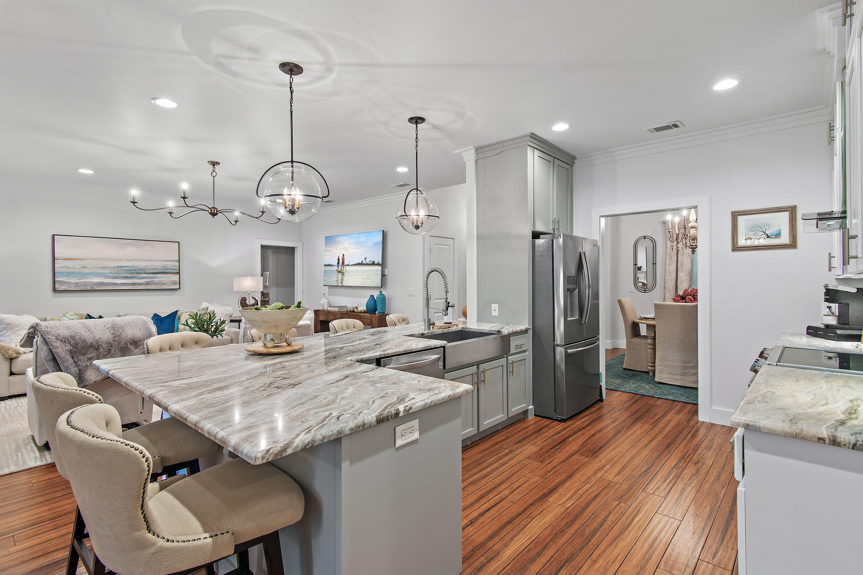 BAY GROVE - Residential