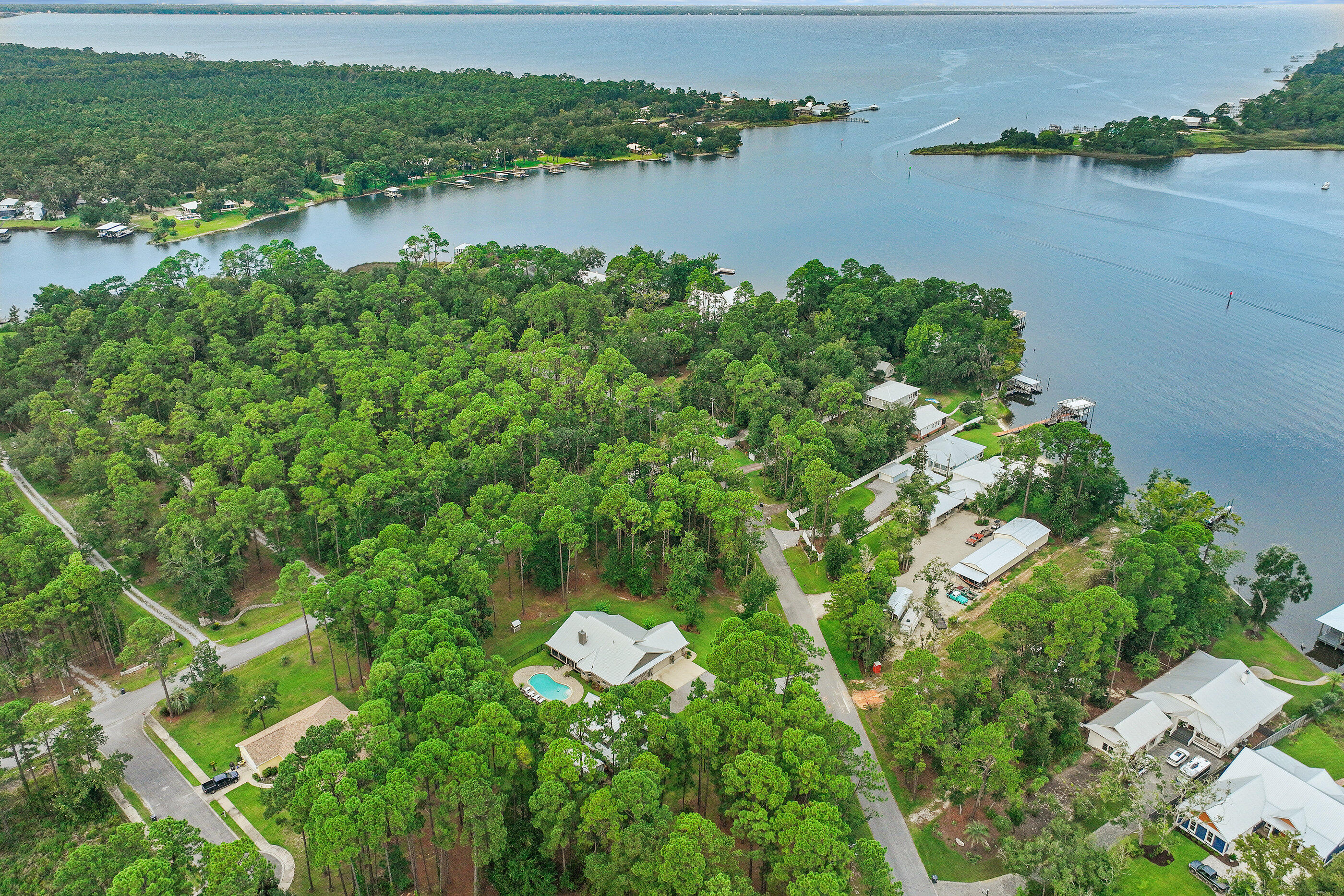 BAY GROVE - Residential