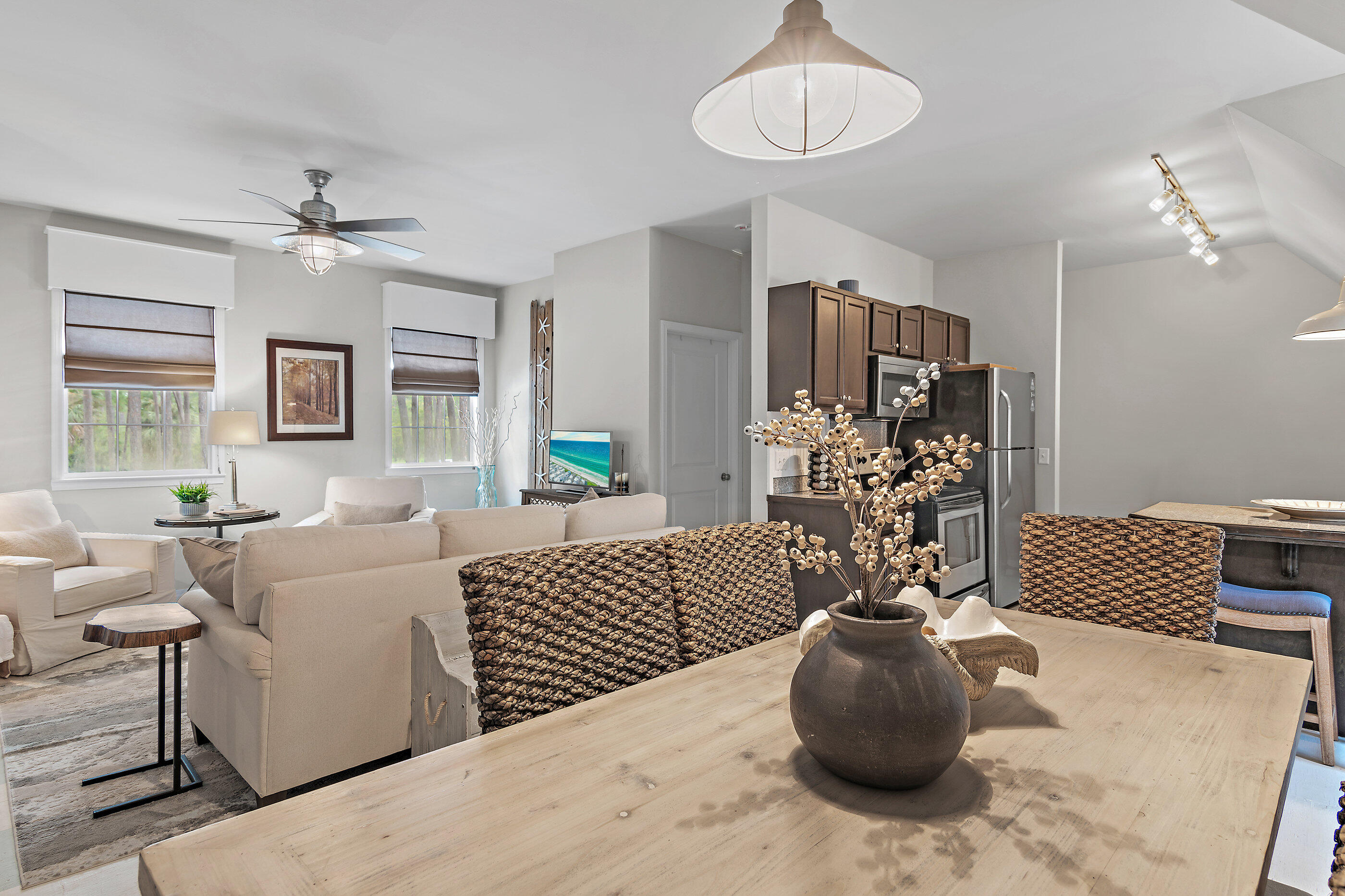 BAY GROVE - Residential