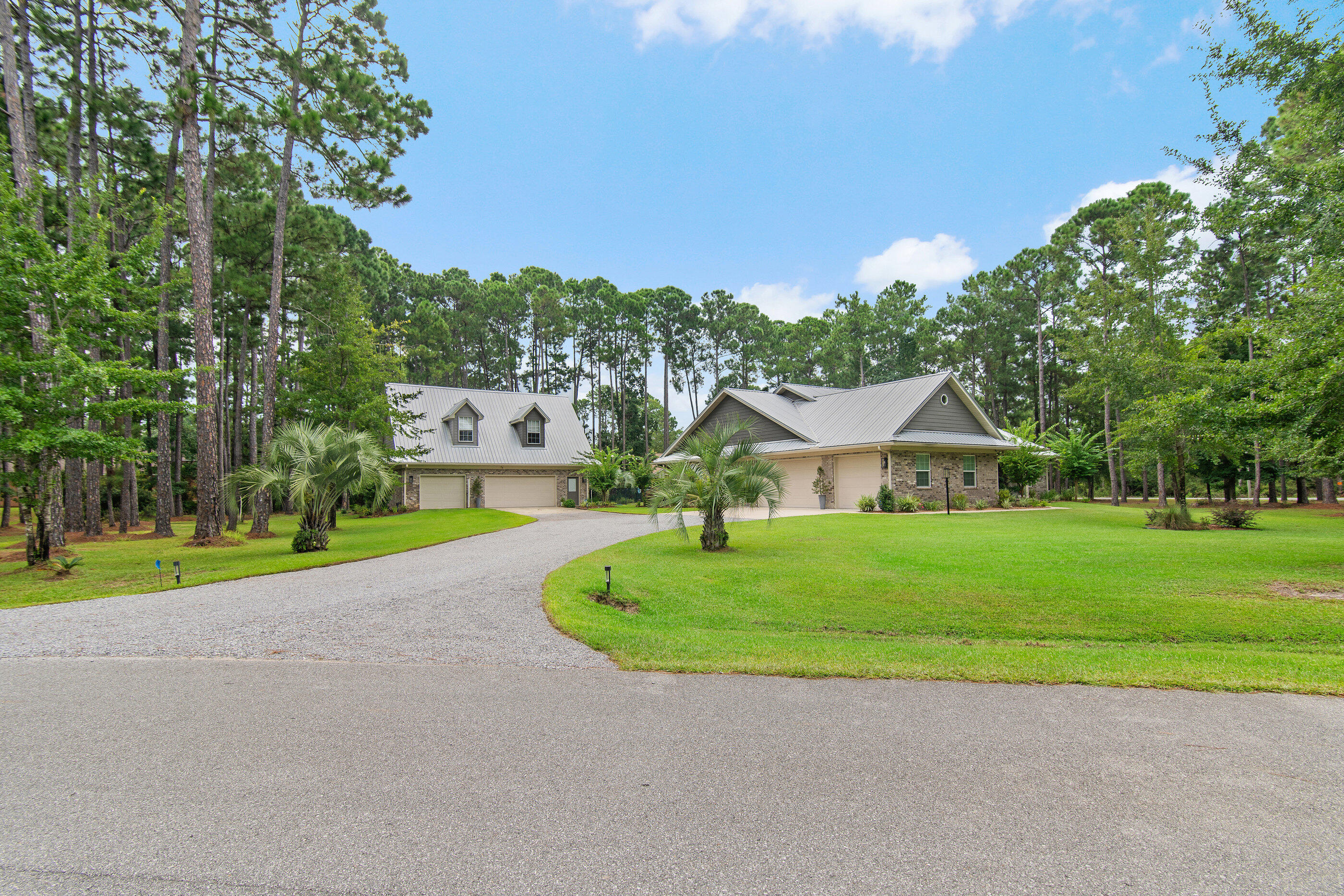 BAY GROVE - Residential