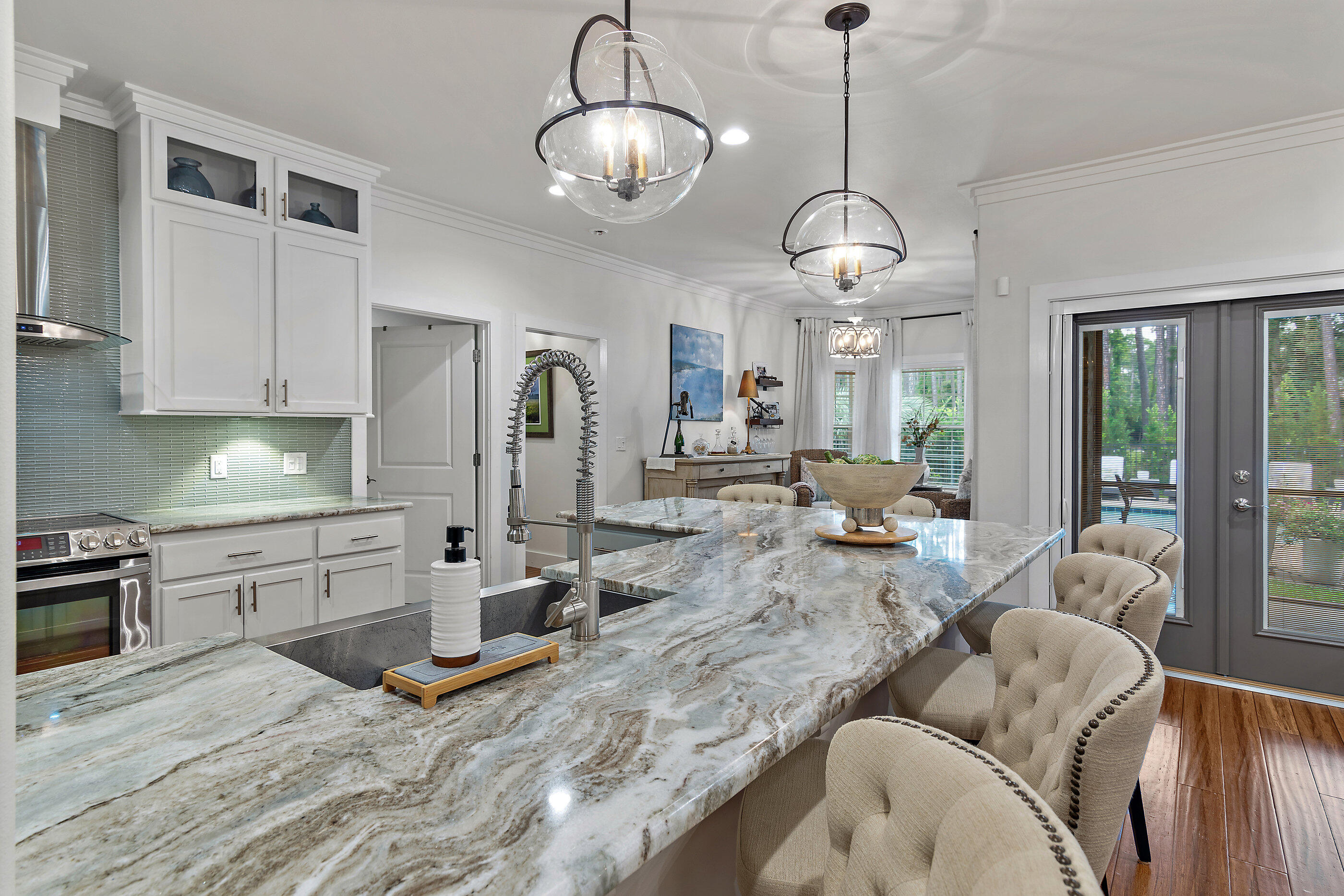 BAY GROVE - Residential