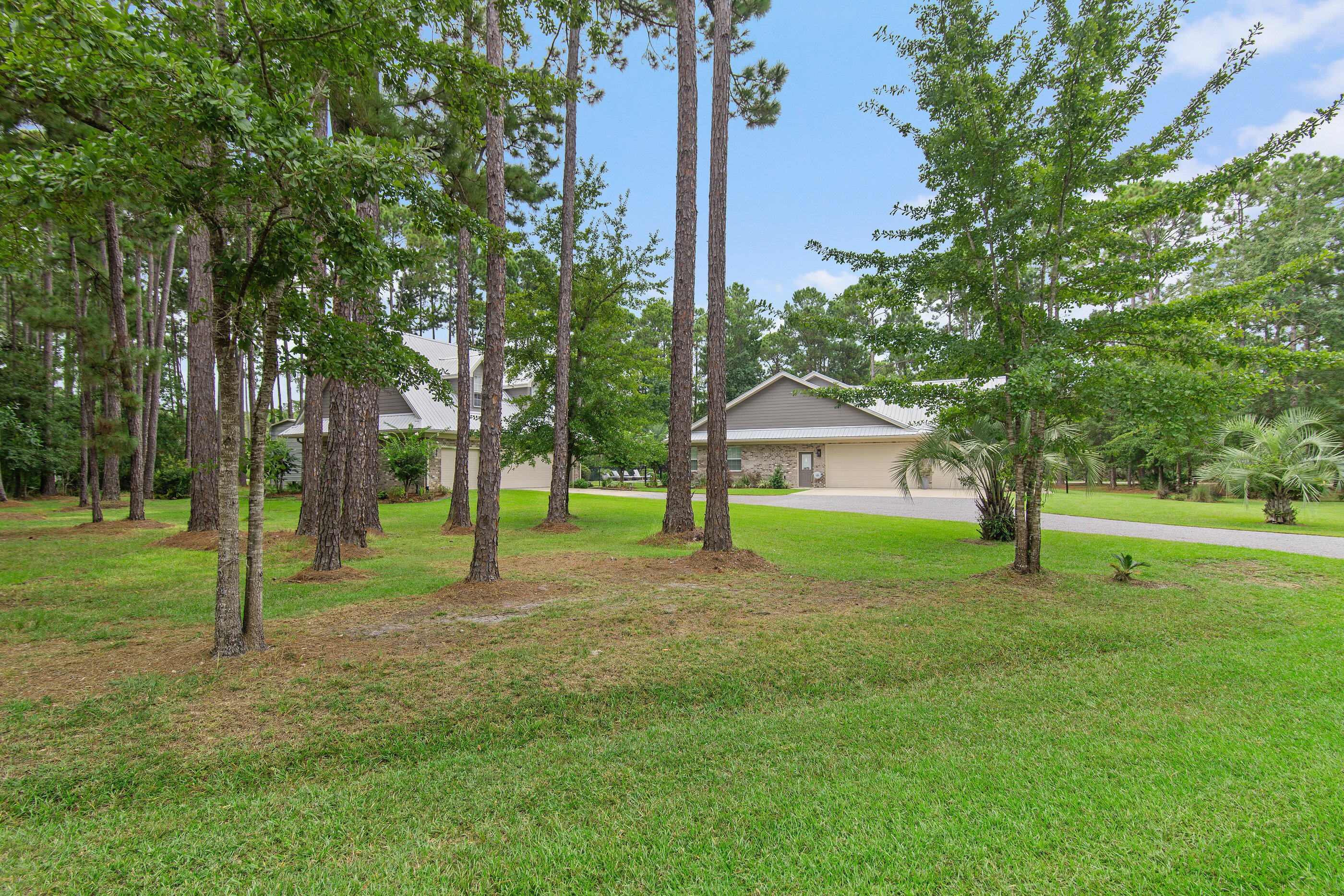 BAY GROVE - Residential