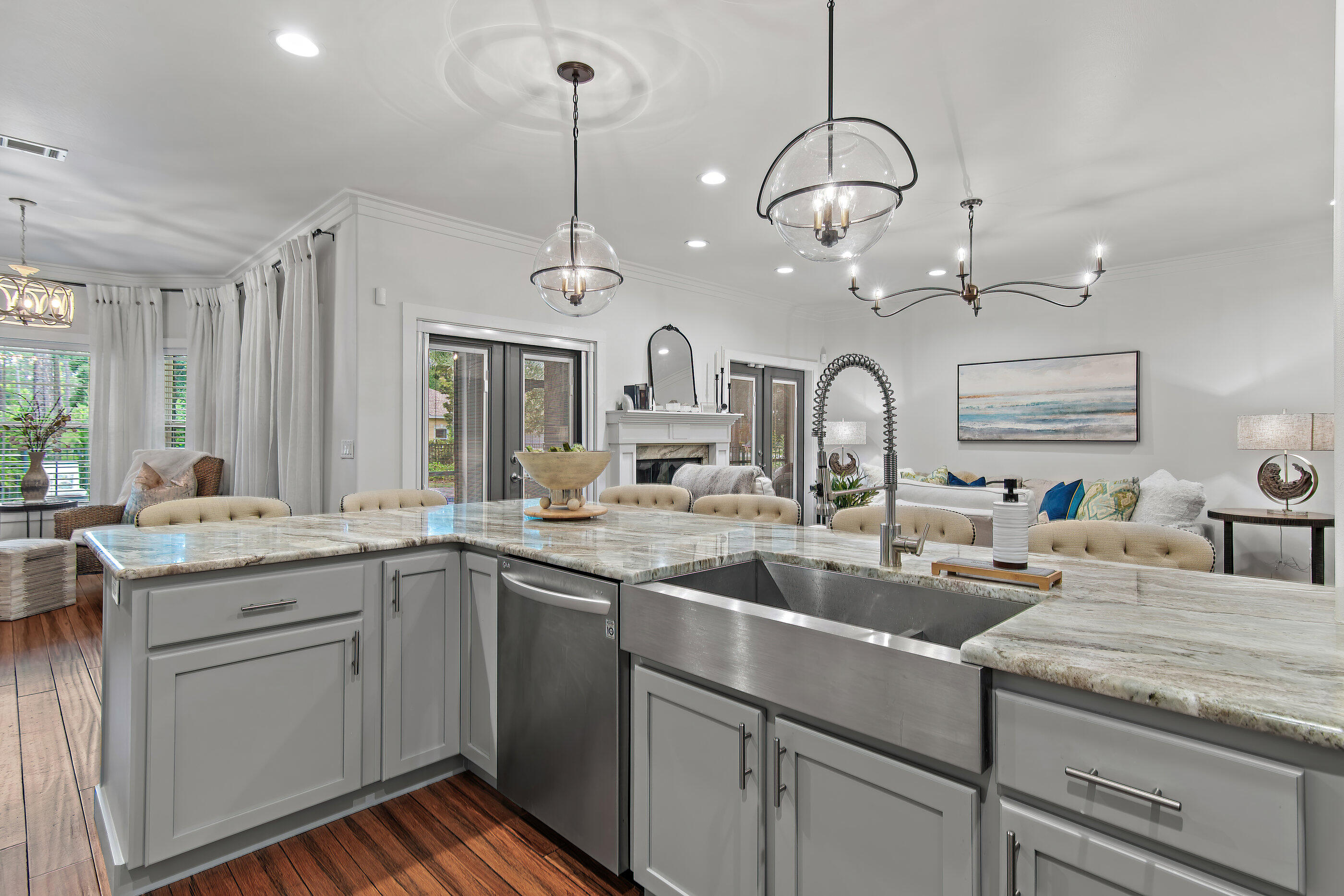 BAY GROVE - Residential