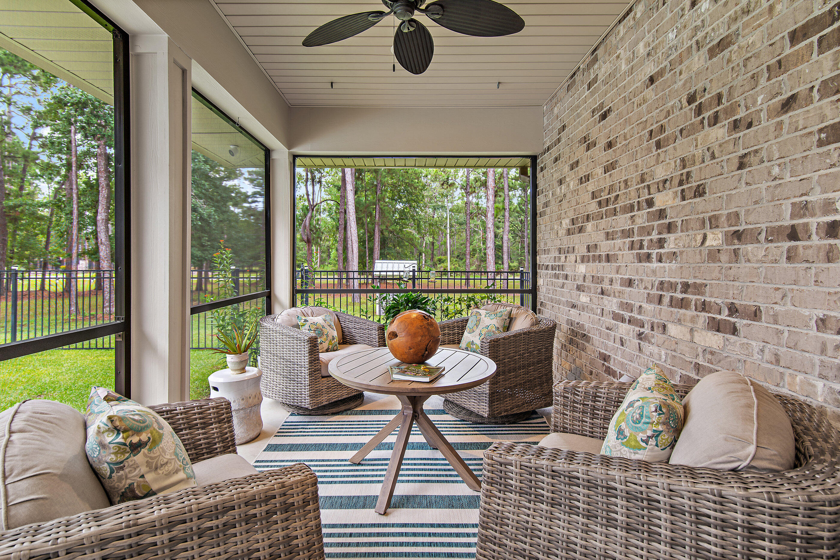 BAY GROVE - Residential