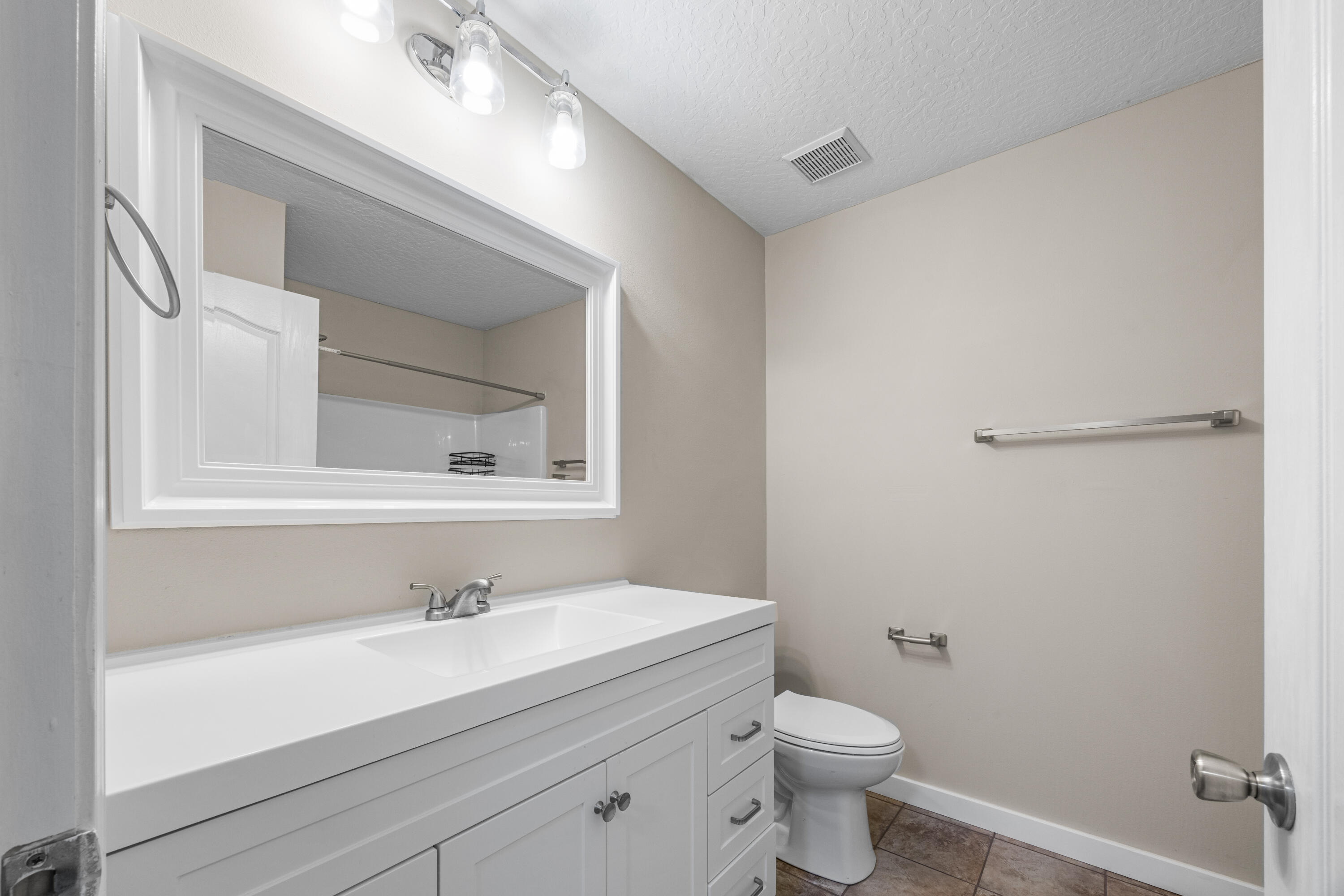 SHAY LIN T/H - Residential Lease