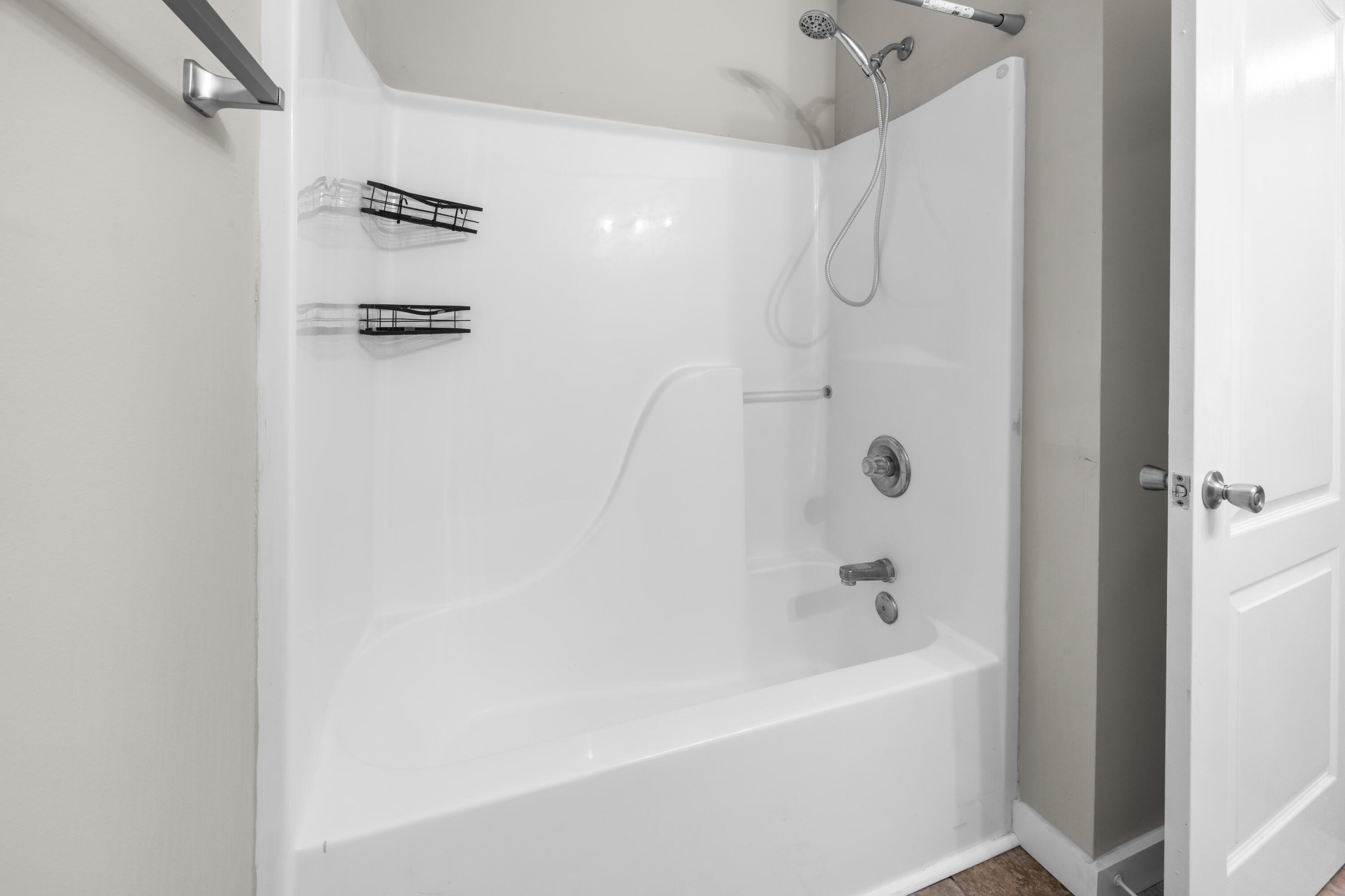 SHAY LIN T/H - Residential Lease