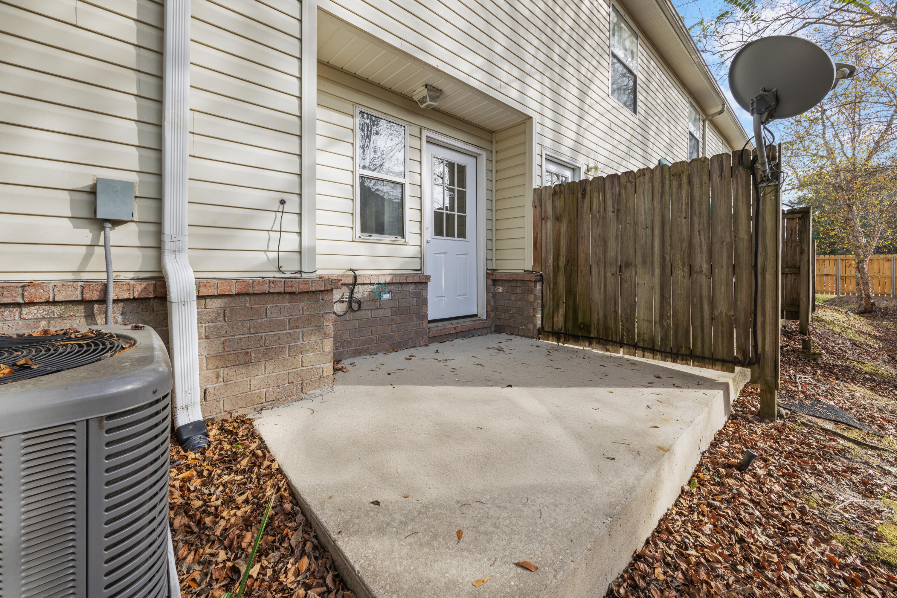 SHAY LIN T/H - Residential Lease