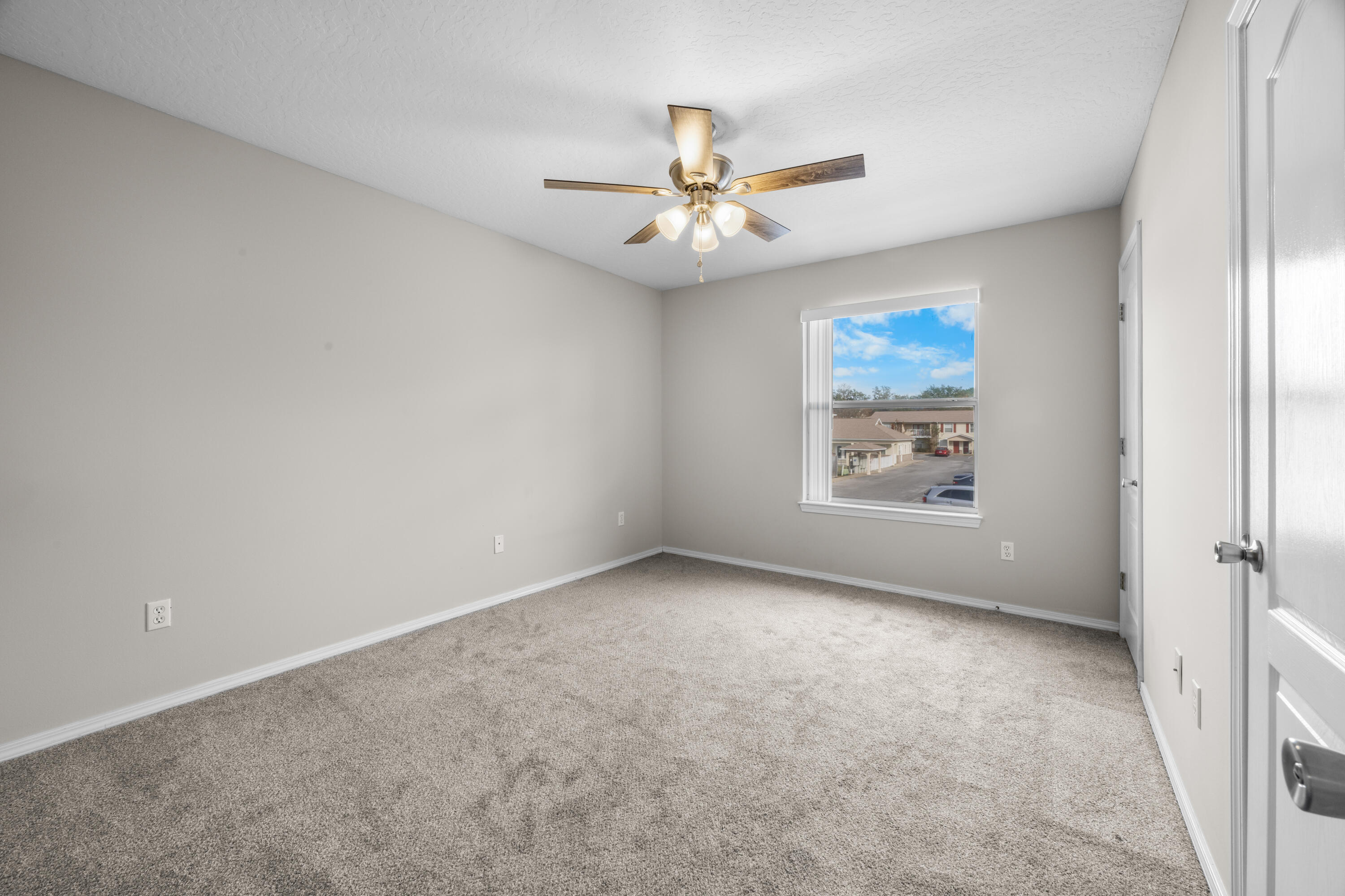 SHAY LIN T/H - Residential Lease