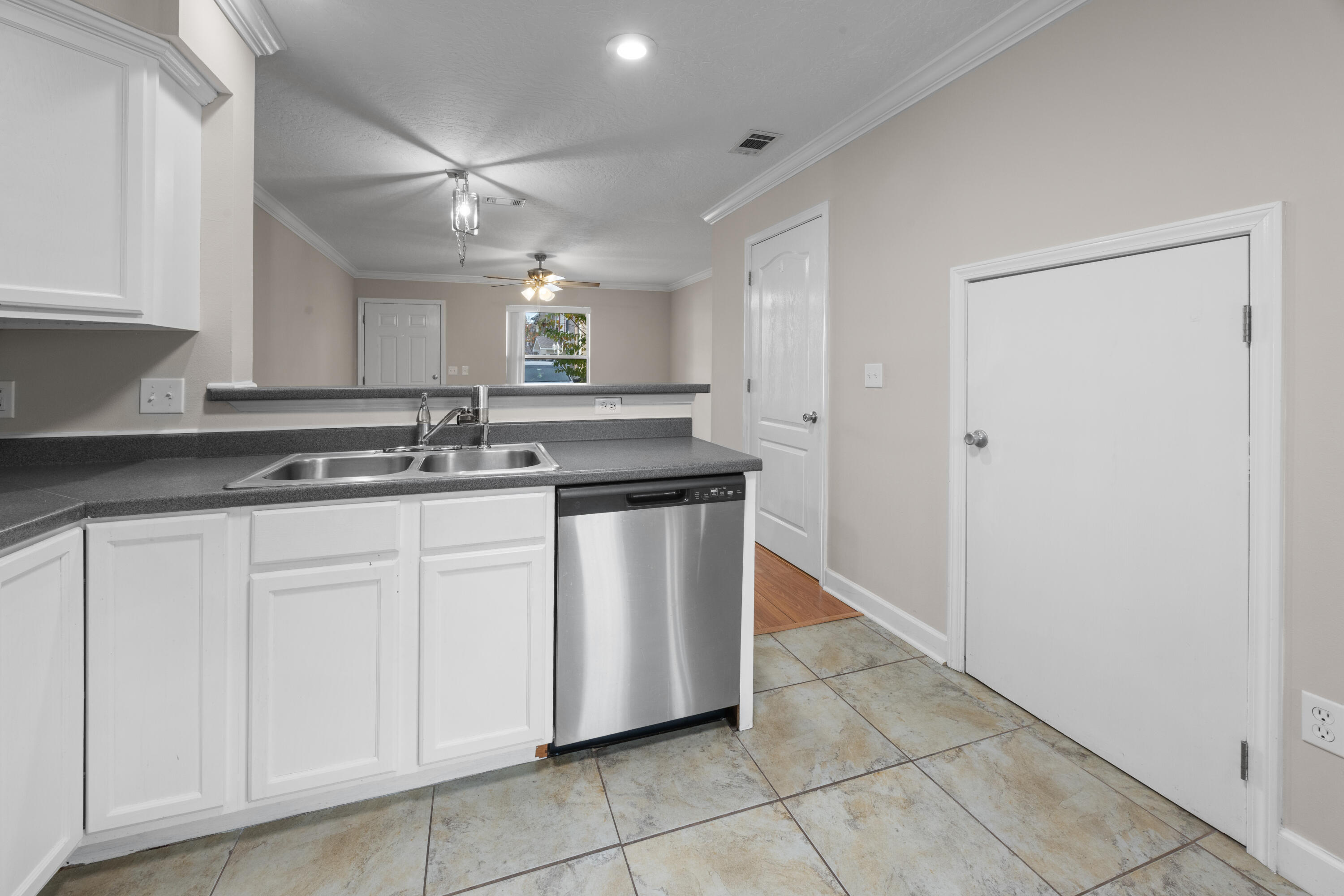 SHAY LIN T/H - Residential Lease