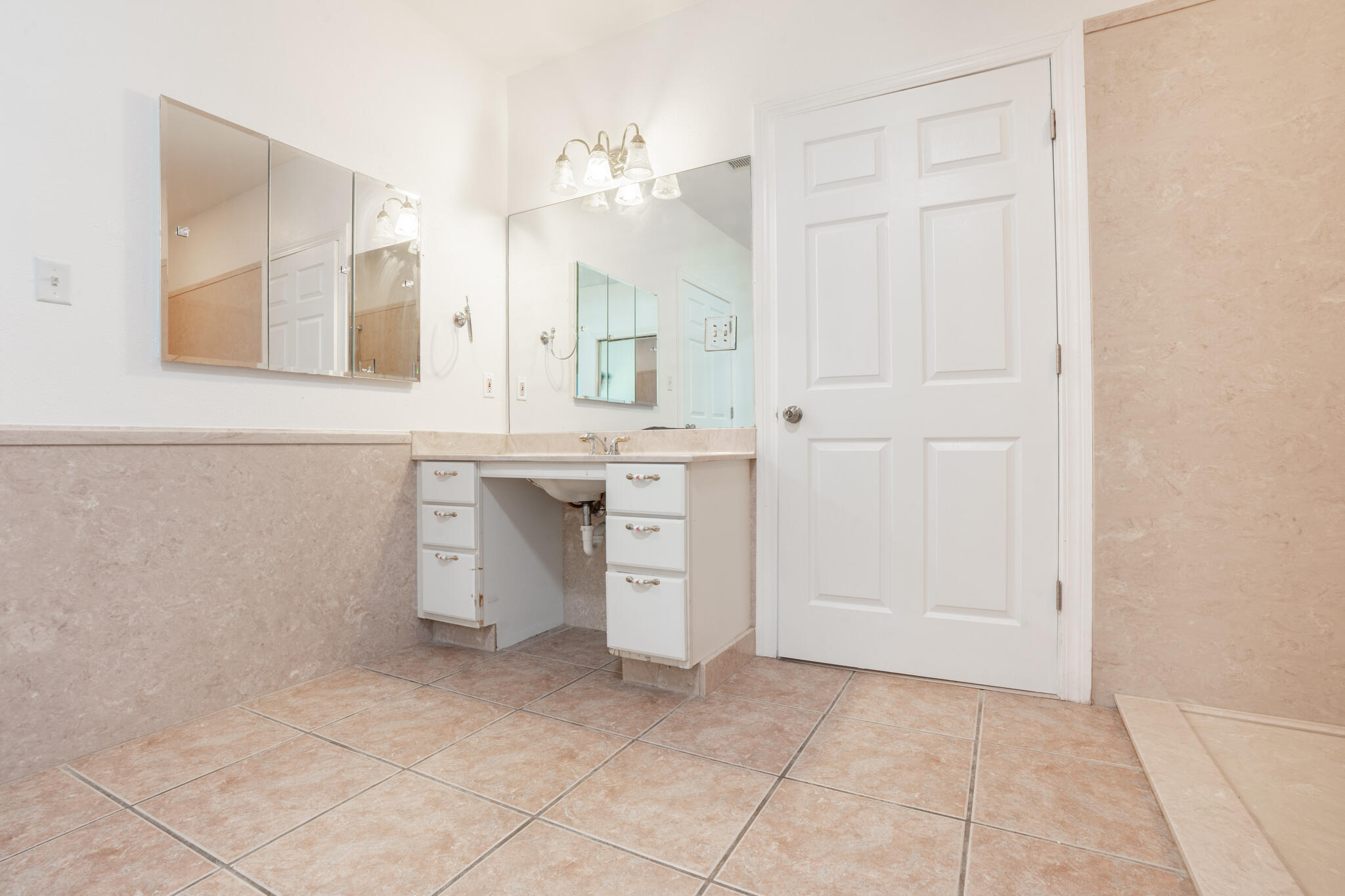 GARNIERS BEACH 2ND - Residential