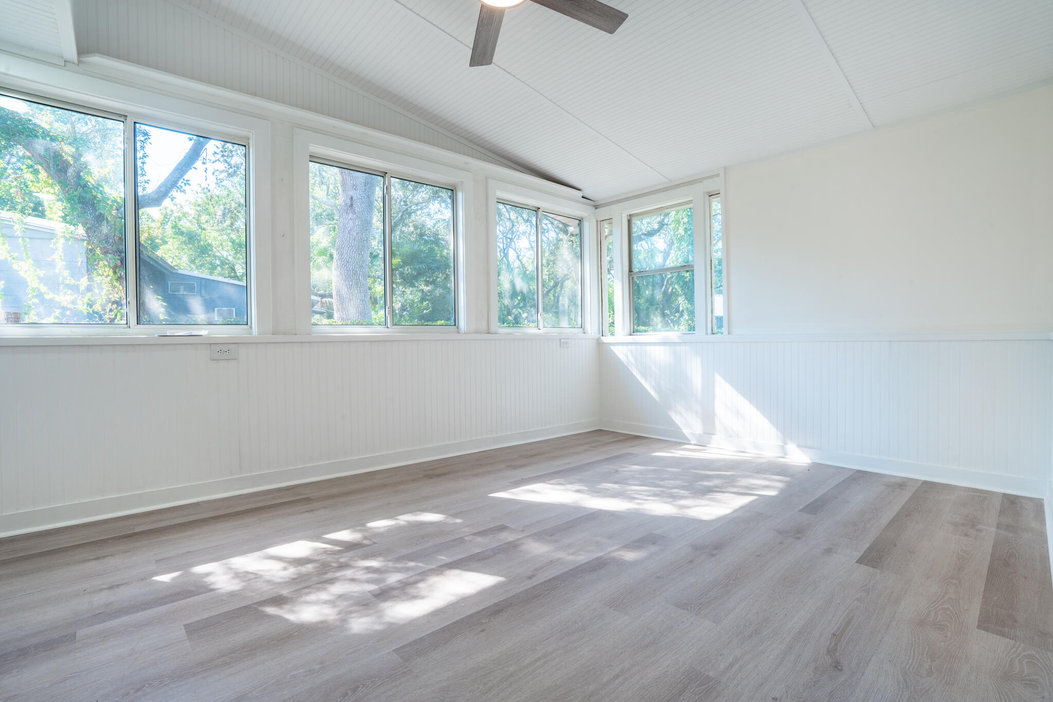 GARNIERS BEACH 2ND - Residential