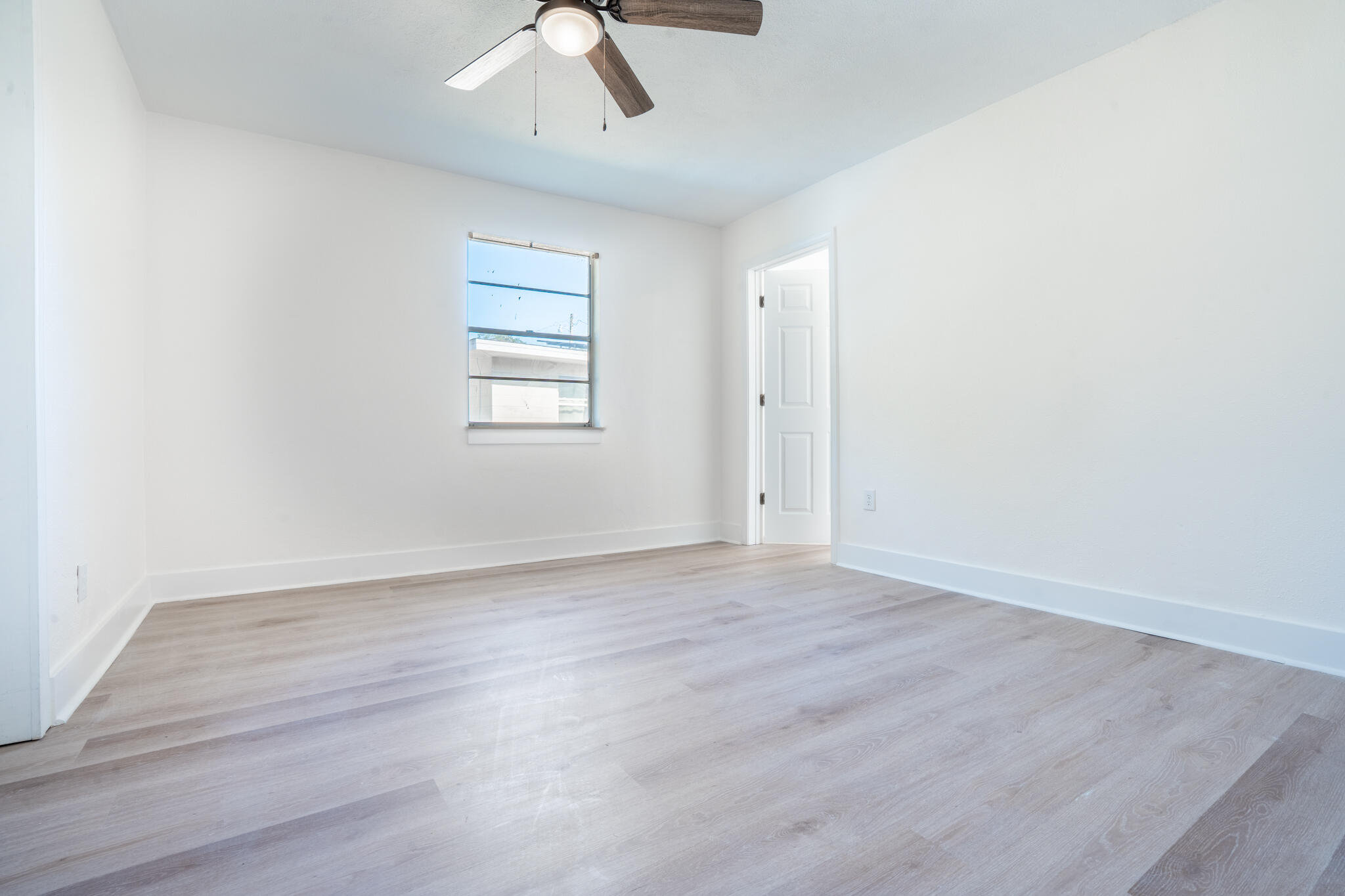 GARNIERS BEACH 2ND - Residential