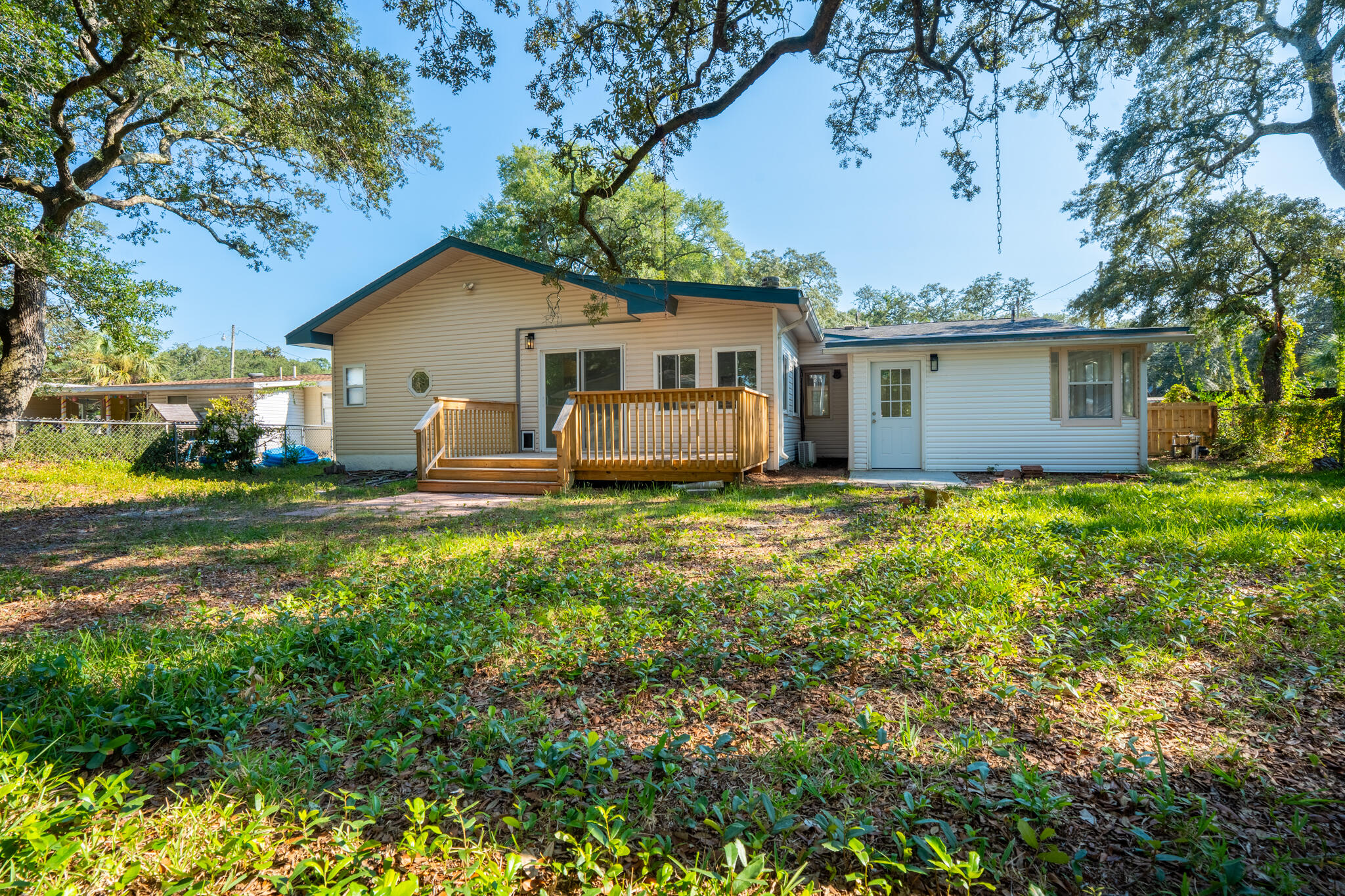 GARNIERS BEACH 2ND - Residential