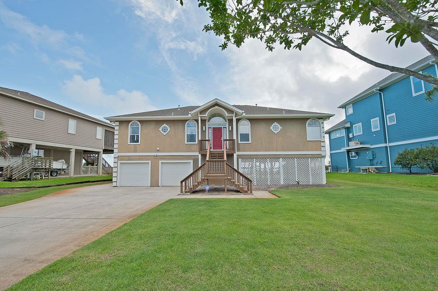 This 3 bedroom 2 bathroom waterfront home is an exceptional choice for coastal living. All rooms in this home, with the exception of the bathrooms, offer beautiful relaxing views of Santa Rosa Sound. Beginning with the open great room which features a double sided gas fireplace and custom built-in shelving. The cathedral ceilings, recessed lighting and french doors add to the openness and coastal charm.The spacious kitchen services the breakfast nook as well as formal dining room. The island with gas stovetop is a centerpiece for entertaining guests.The kitchen also has granite countertops, stainless appliances, wood cabinets and a built in desk. The master bedroom suite provides an oasis withadditional waterfront views, recessed lighting, and a master bathroom with