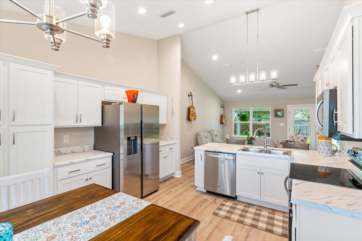 EAST BAY HEIGHTS - Residential