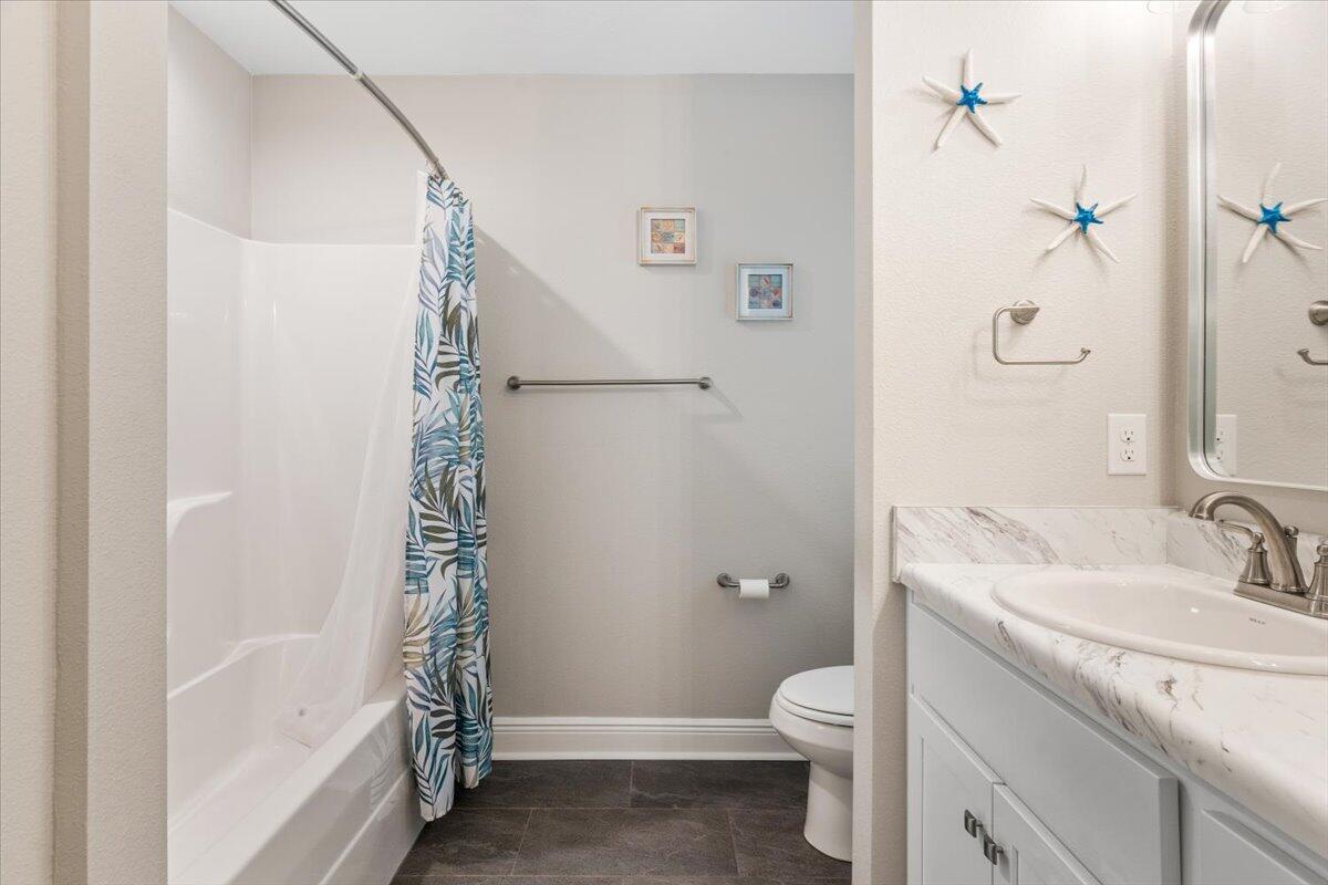 EAST BAY HEIGHTS - Residential