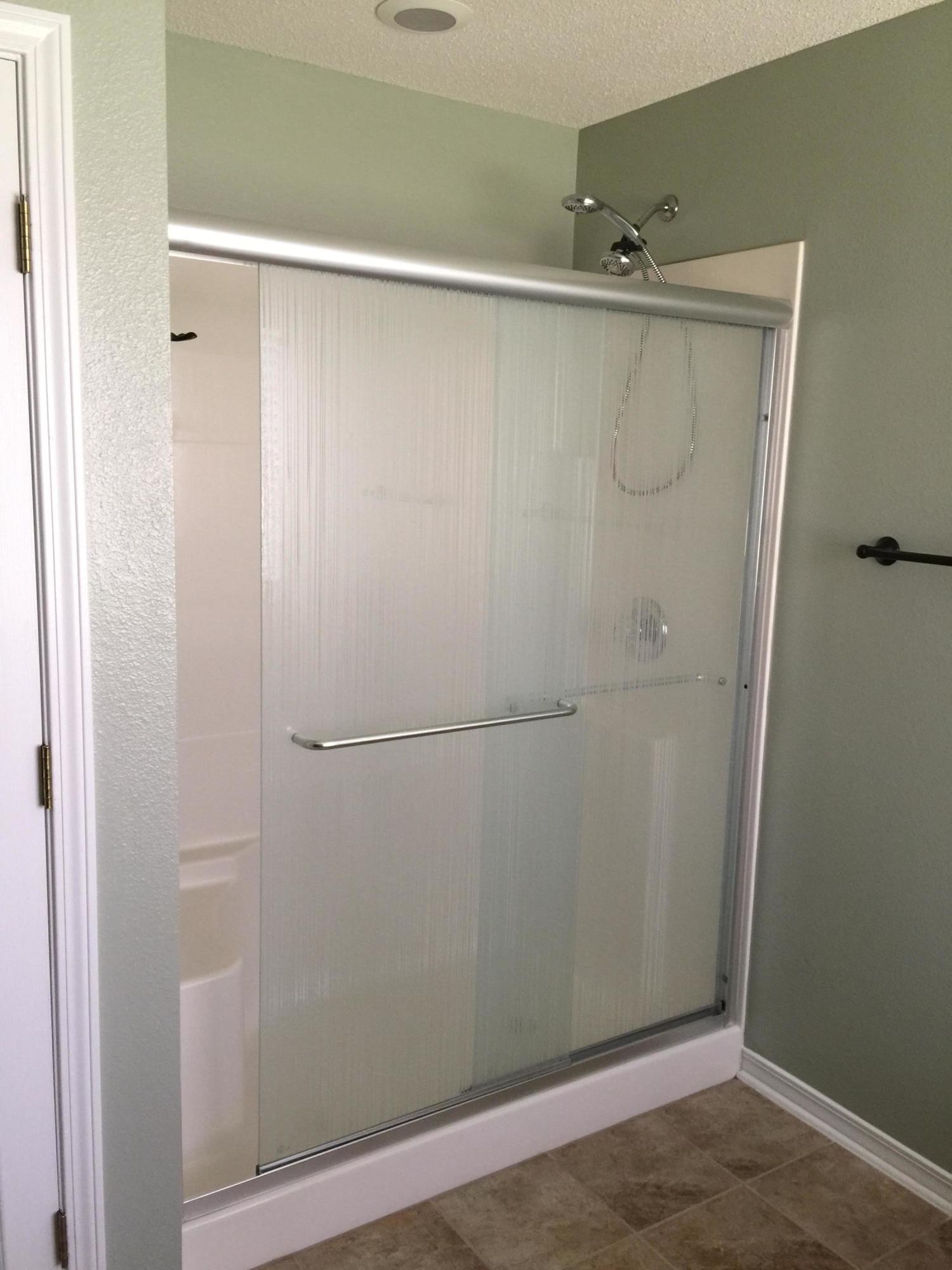 RIVERCHASE S/D PH 1 - Residential Lease