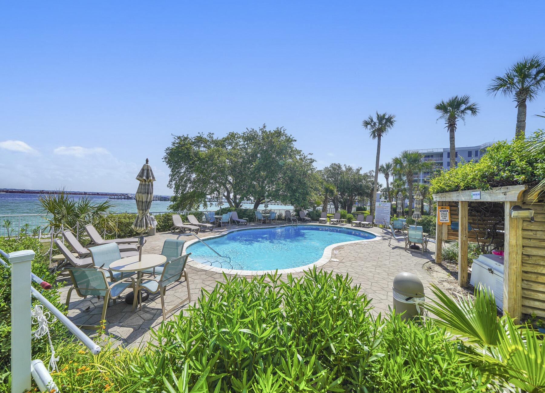 DESTIN WEST BEACH & BAY RESORT-GULFSIDE - Residential