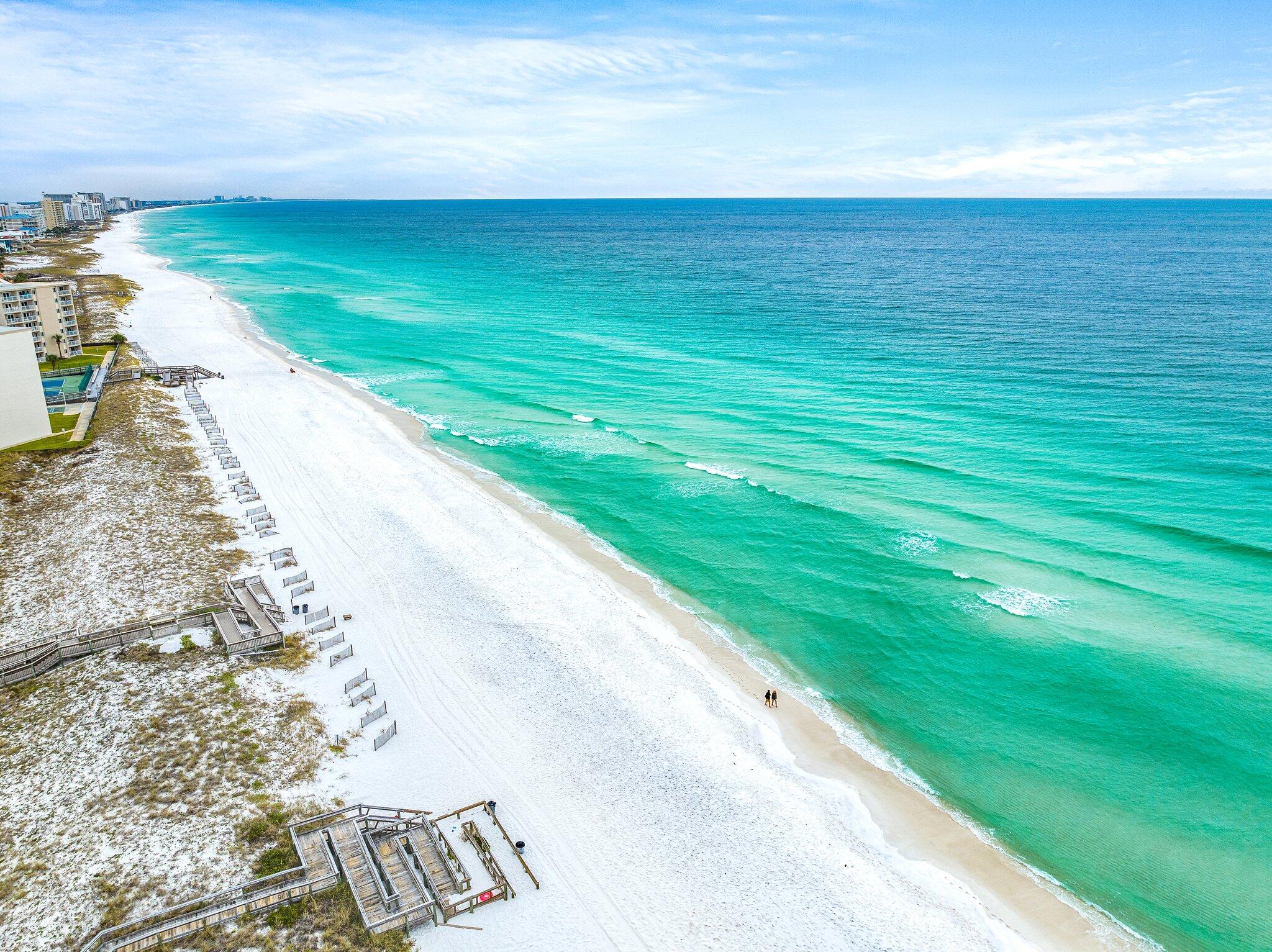 ISLANDER CONDO - Residential