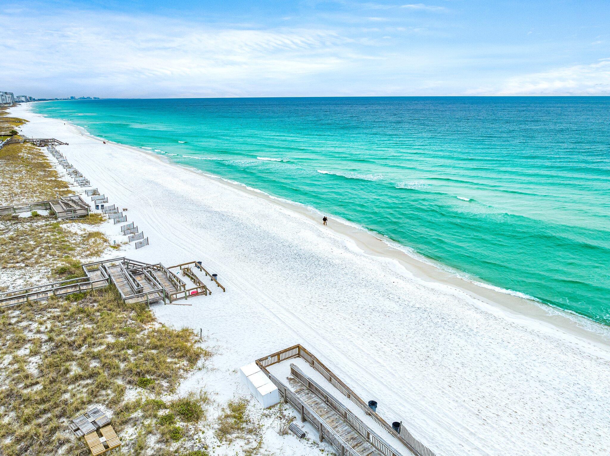 ISLANDER CONDO - Residential
