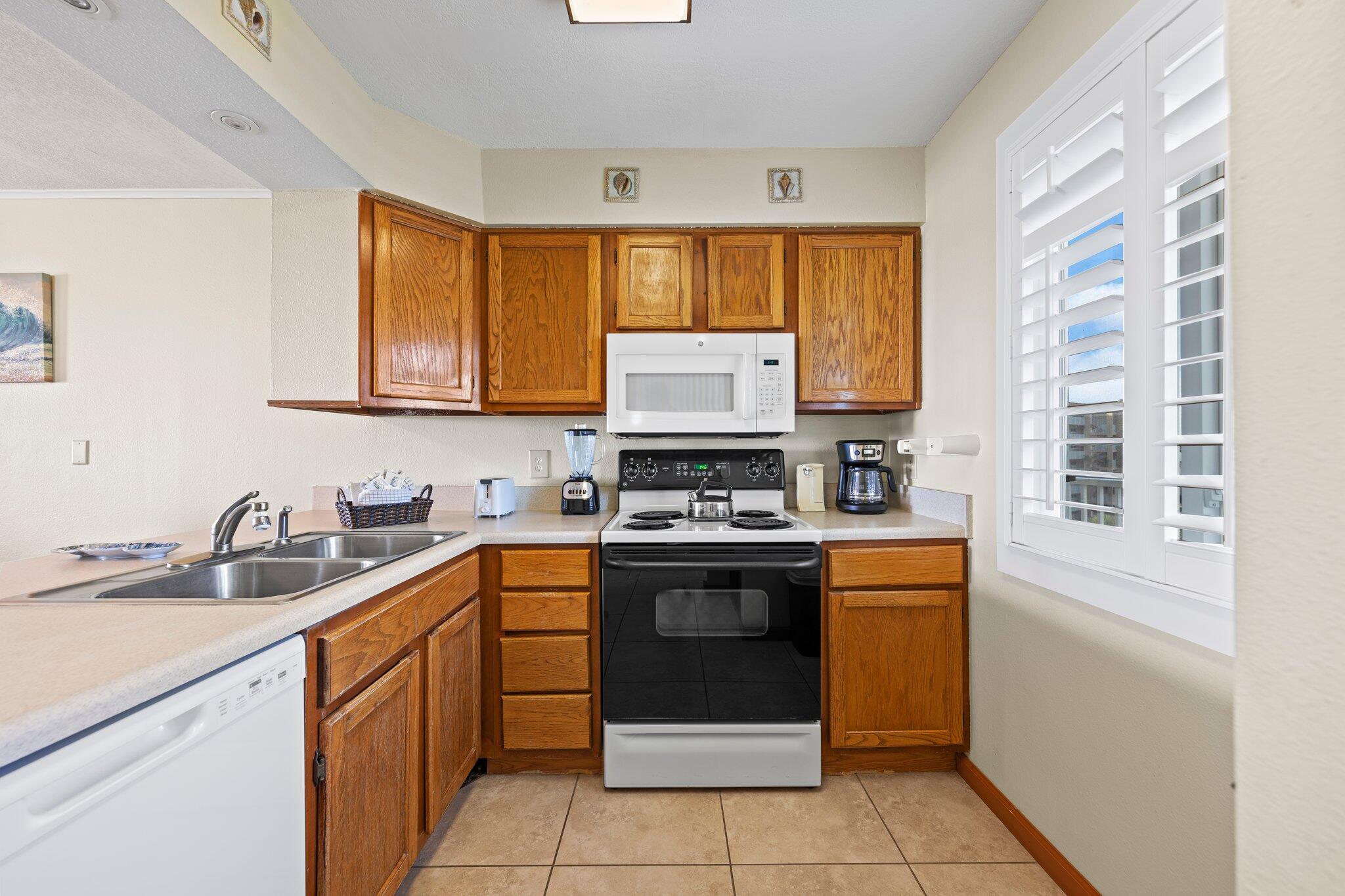 ISLANDER CONDO - Residential