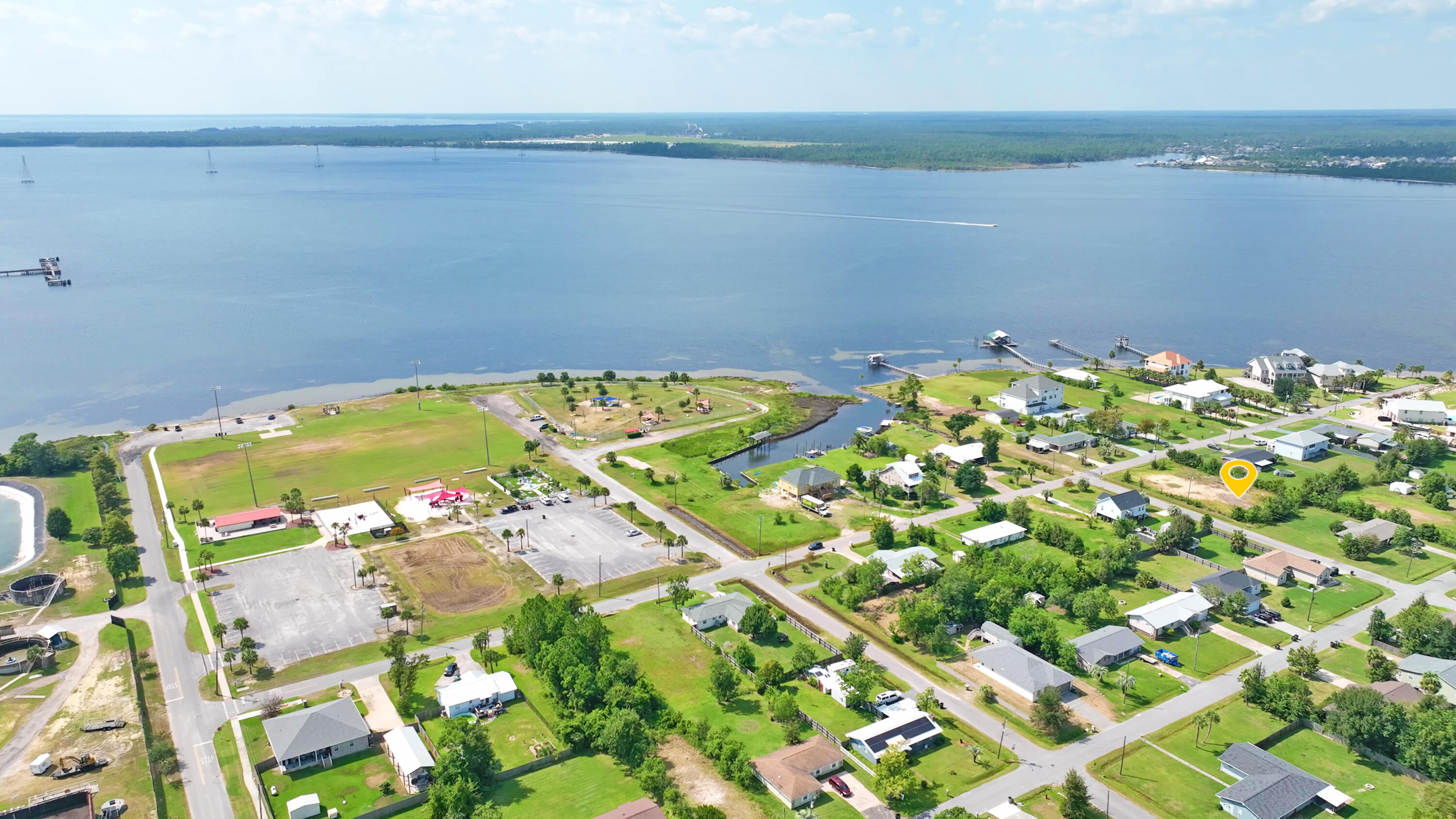 NO RECORDED SUBDIVISION - Land