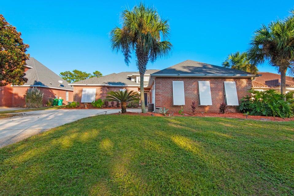 FIELD AT THE WOODLANDS - Residential Lease