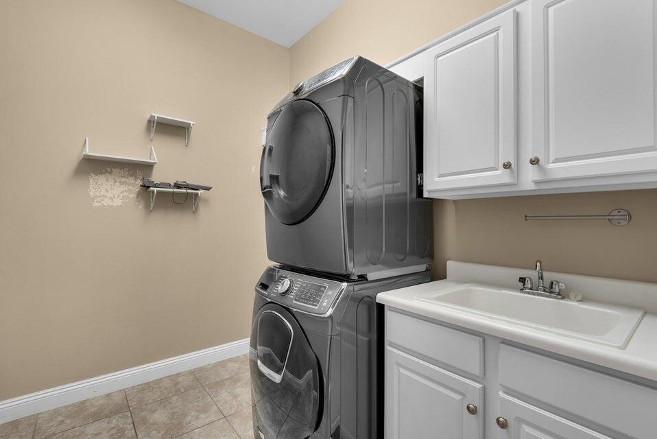 FIELD AT THE WOODLANDS - Residential Lease