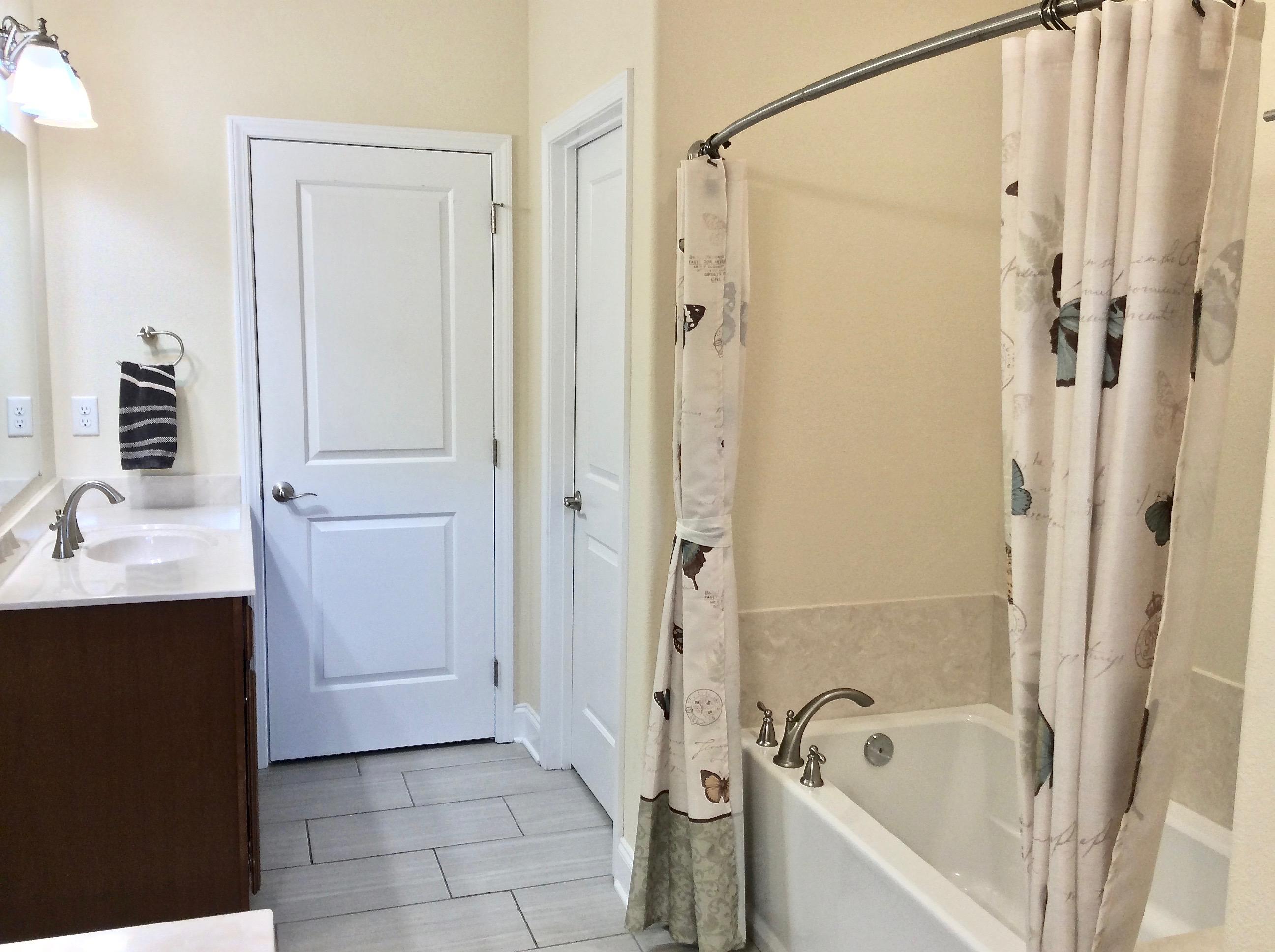 RE-S/D PART ELLIOTT PT LOT 9 BLK E - Residential