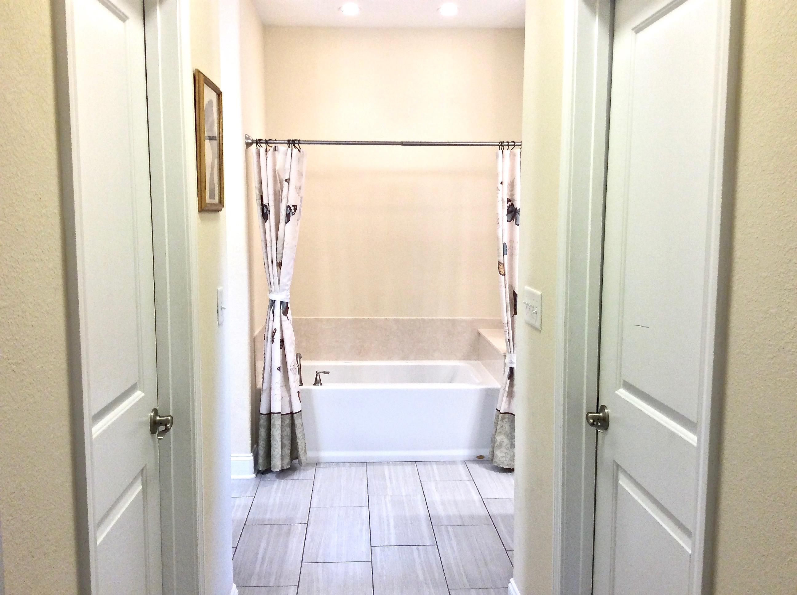 RE-S/D PART ELLIOTT PT LOT 9 BLK E - Residential