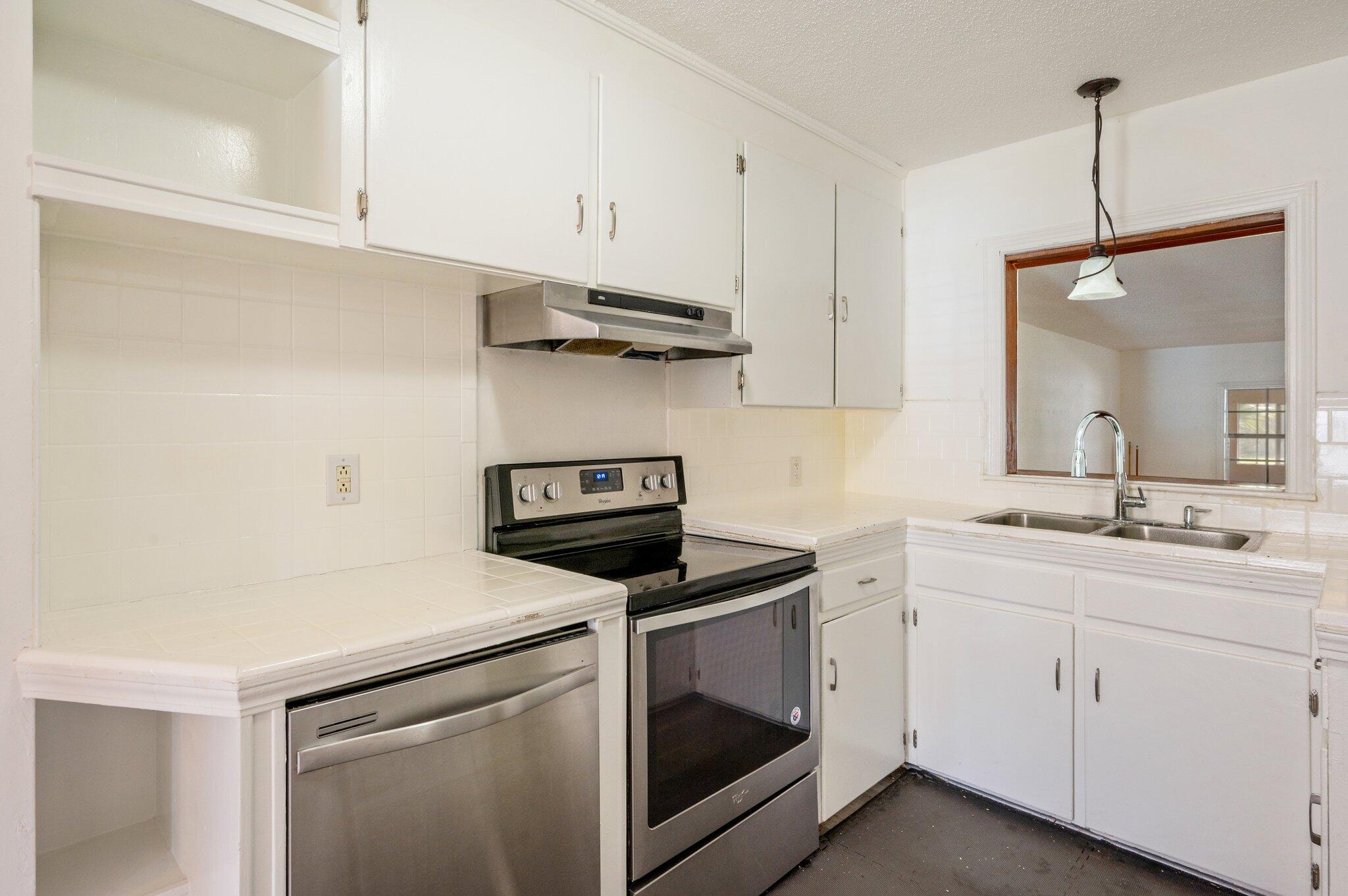 BAYOU GROVE - Residential