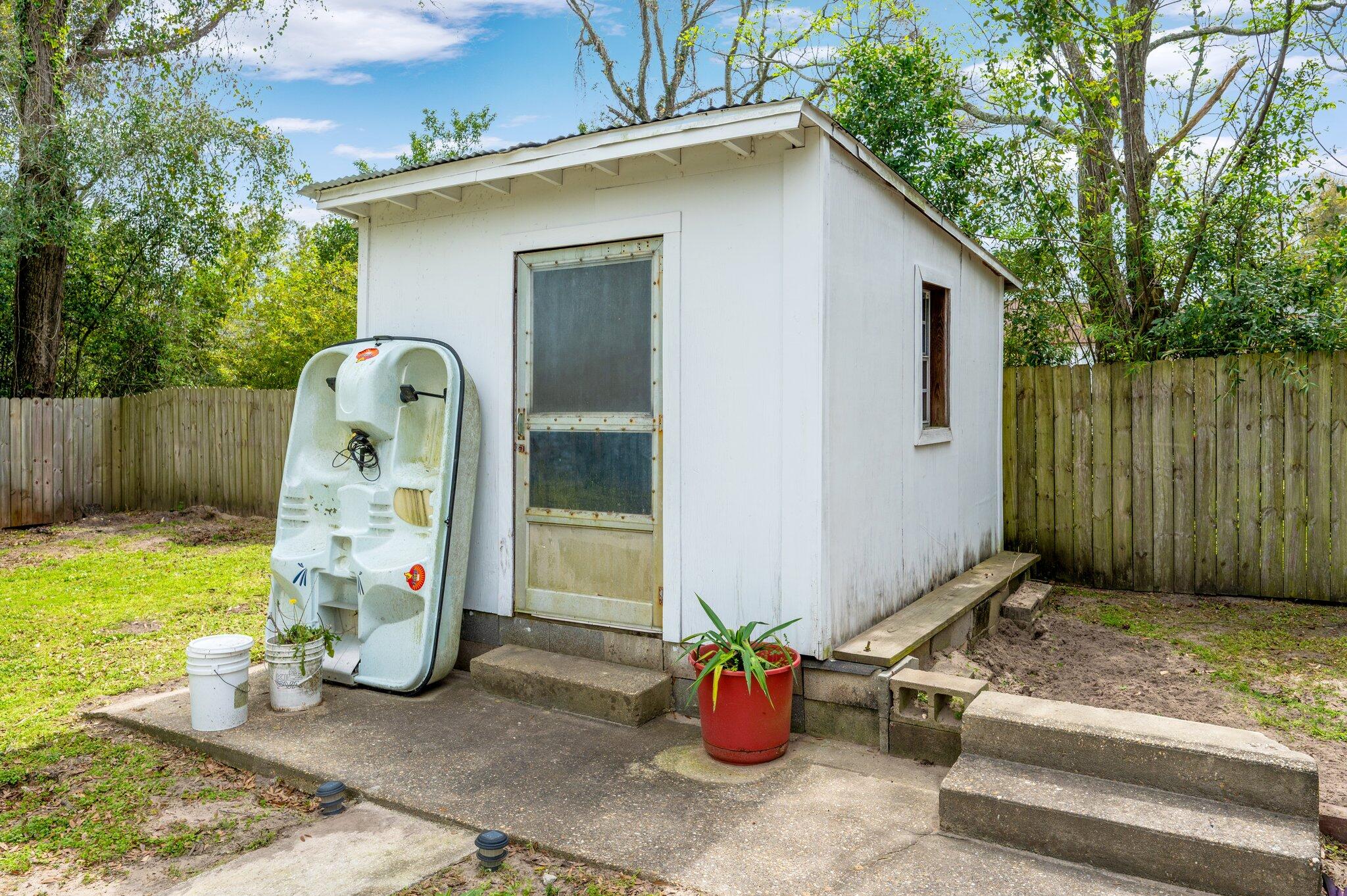 BAYOU GROVE - Residential