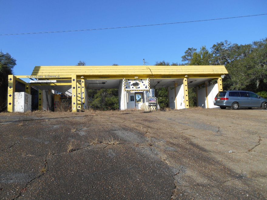 *** MAJOR INTERSECTION HWY 85 N and John Sims HWY 20*** Use to be Car Wash, AS IS NO Warranty on any Improvements (ALL worked at one time). ALL Car Wash Equipment in Equipment Room Stay.
CAUTION Wallking around! It is Buyer's Due Diligence to determine their Requierments of this Property. Call your Realtor today!