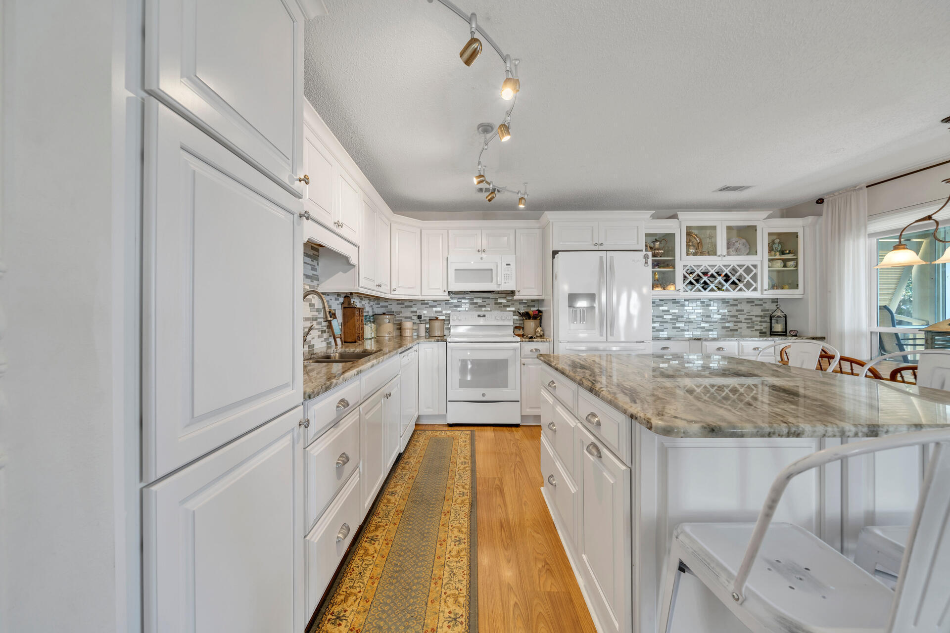 MAGNOLIA - Residential