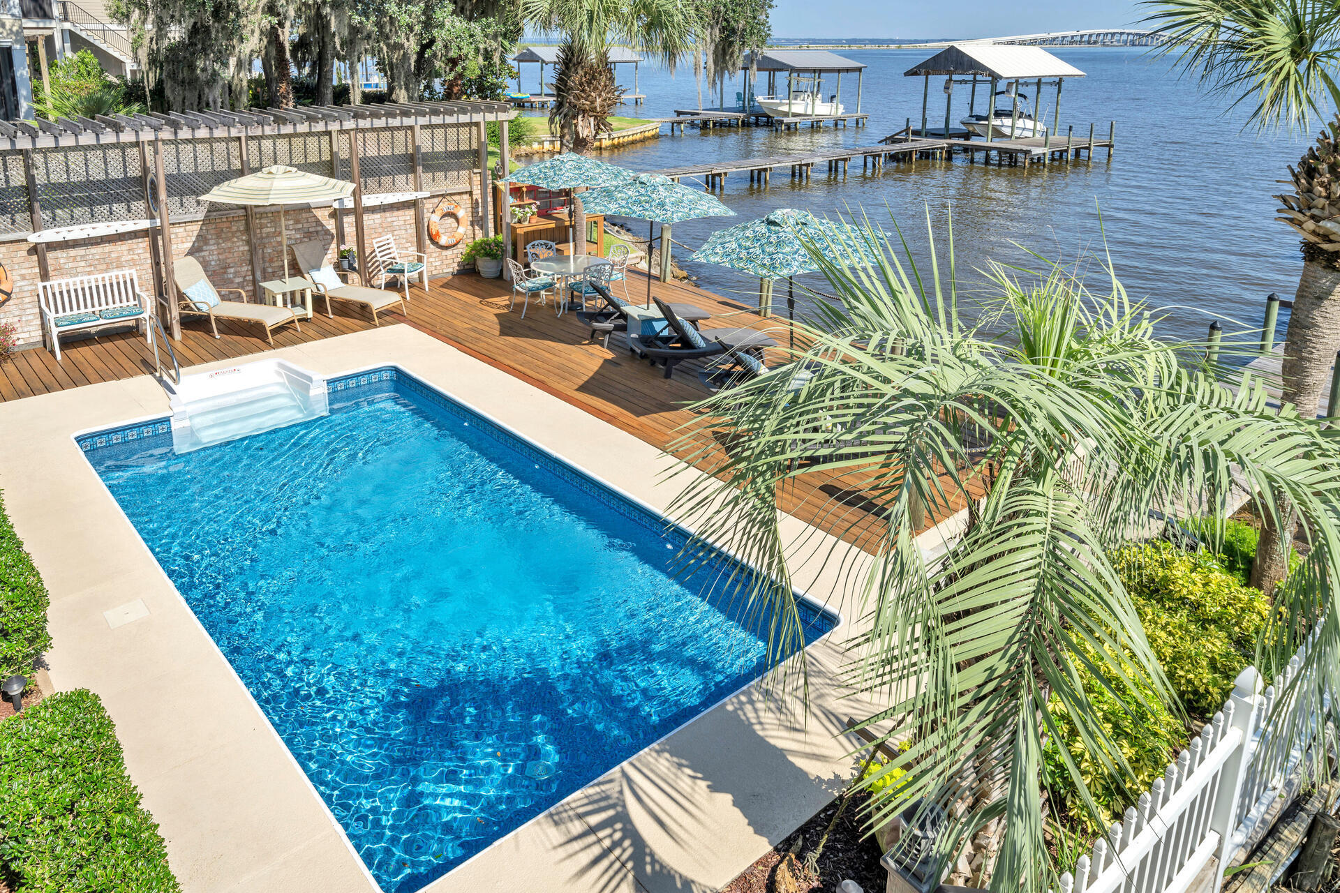 MAGNOLIA - Residential