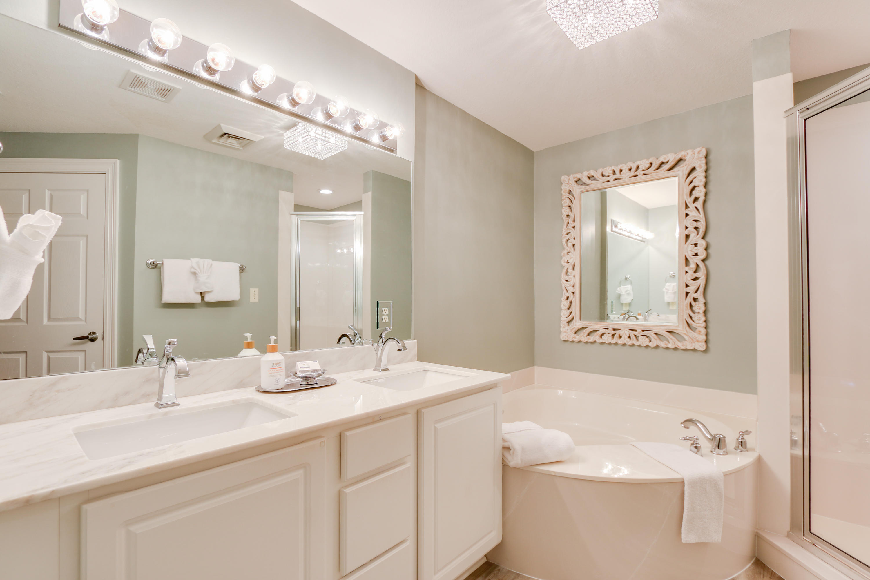 CALYPSO RESORT & TOWERS - Residential