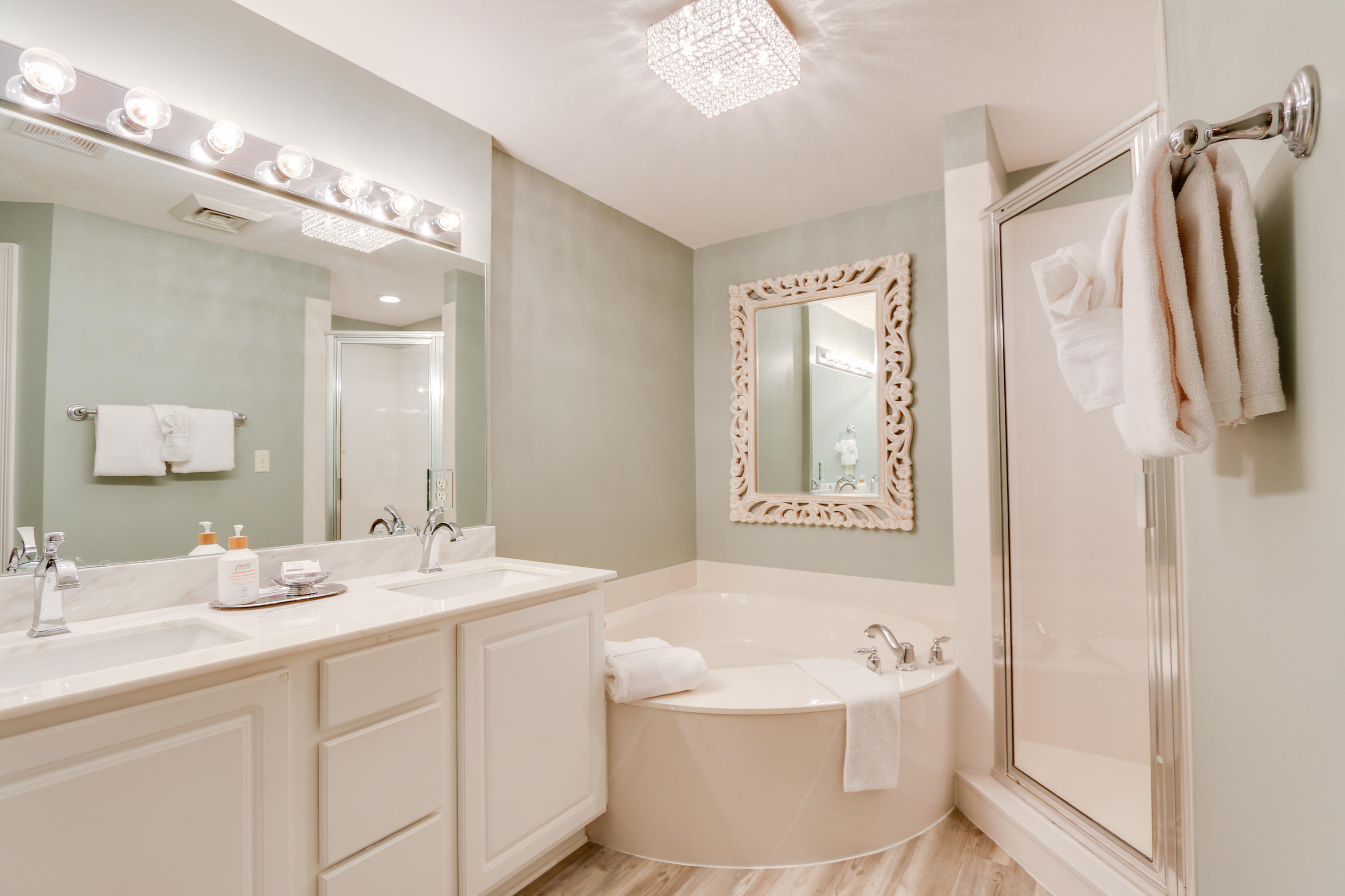 CALYPSO RESORT & TOWERS - Residential