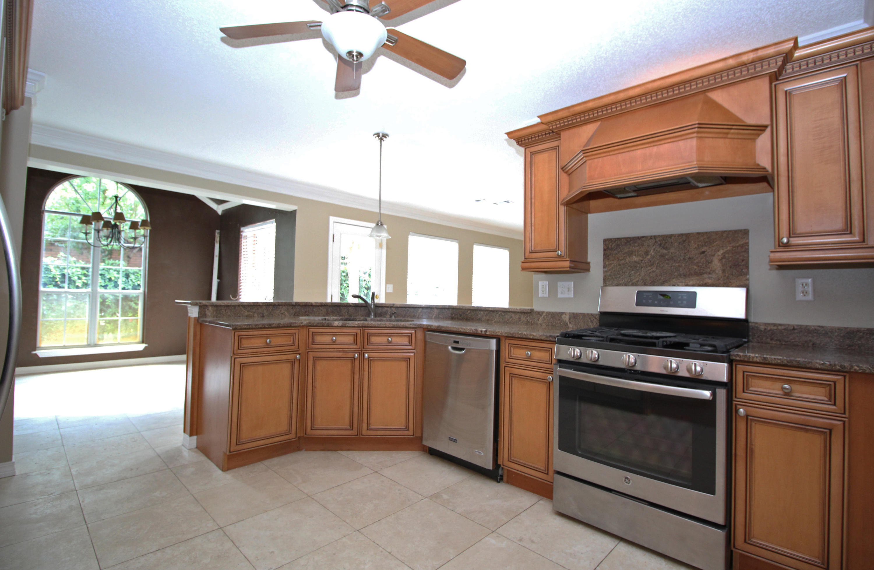 WINDSOR FOREST - Residential