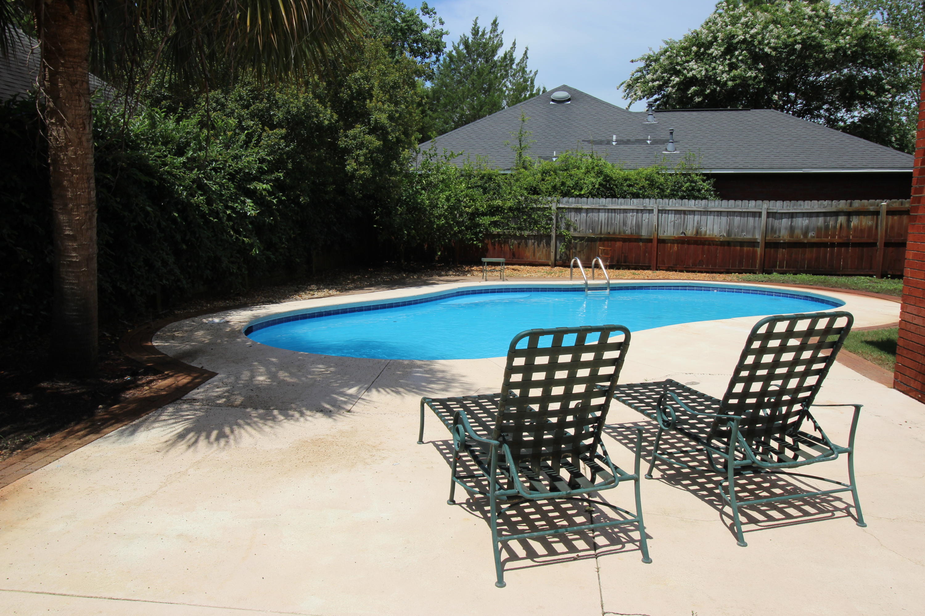 WINDSOR FOREST - Residential