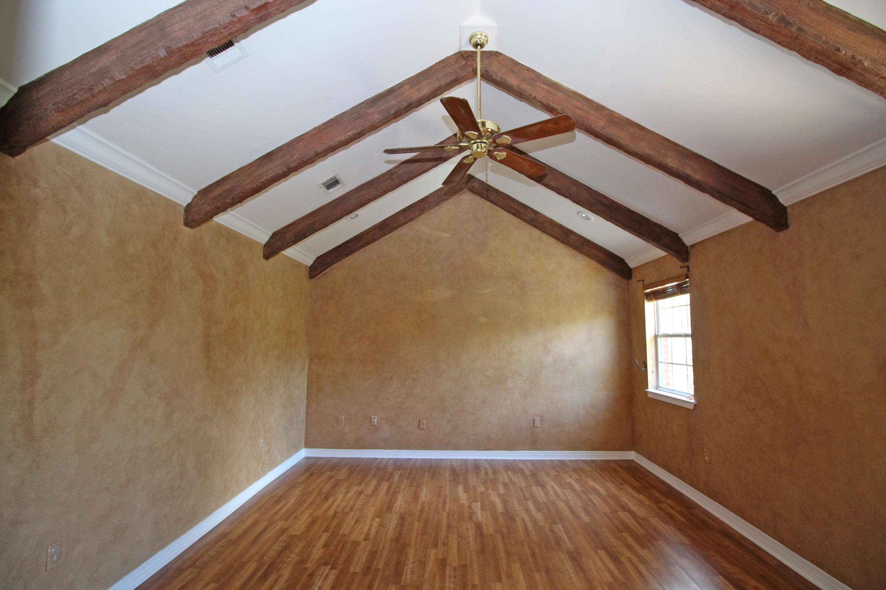 WINDSOR FOREST - Residential