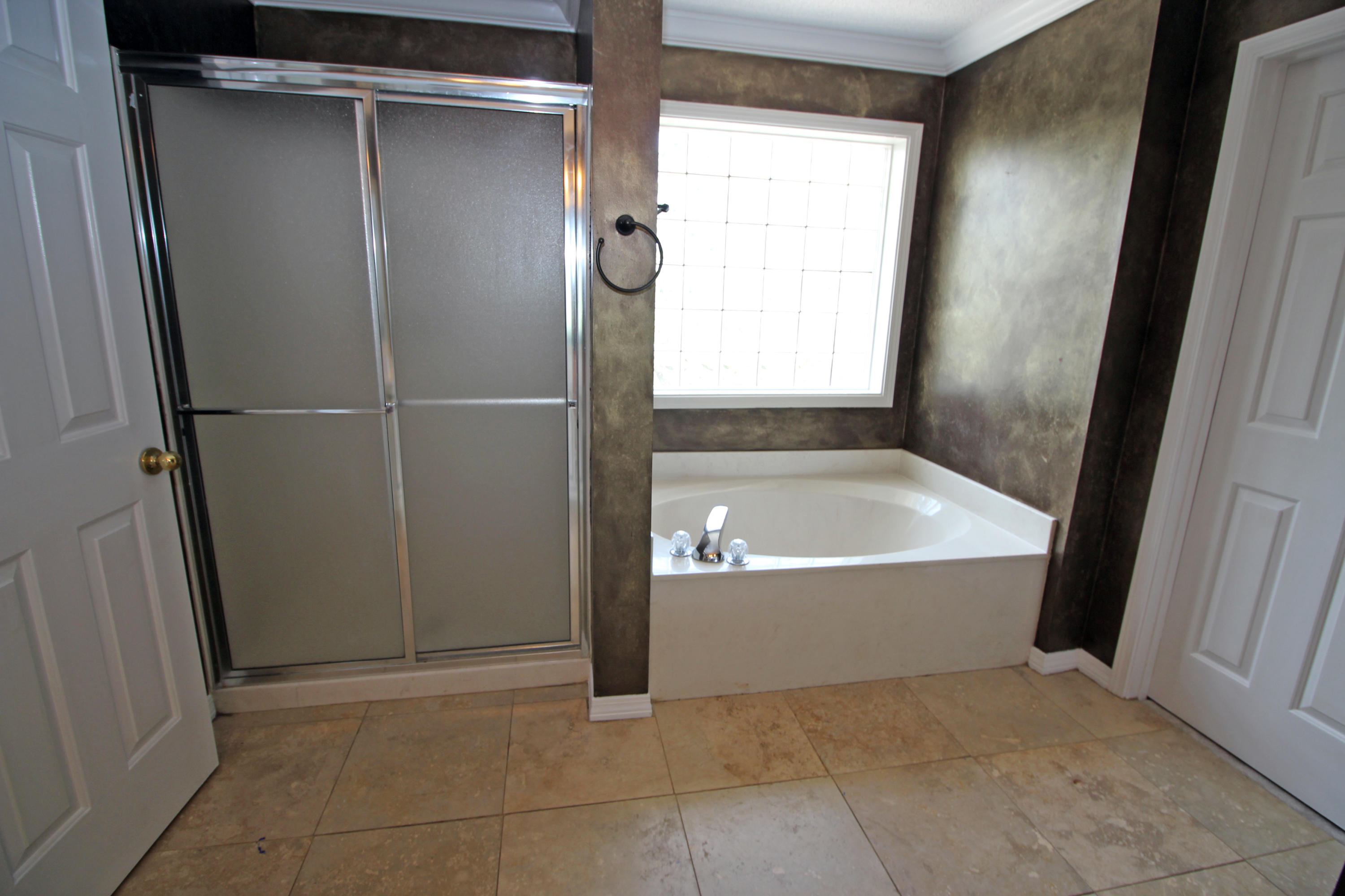 WINDSOR FOREST - Residential