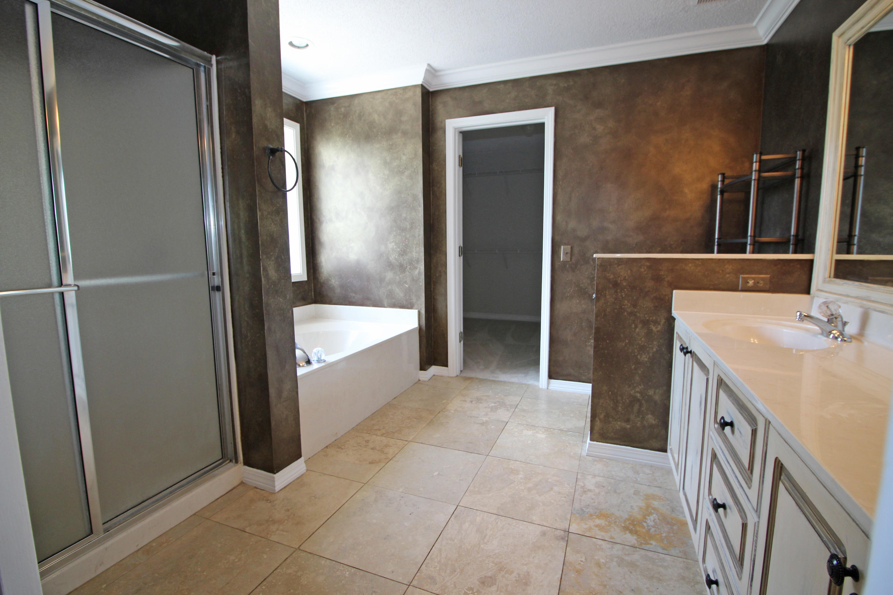 WINDSOR FOREST - Residential